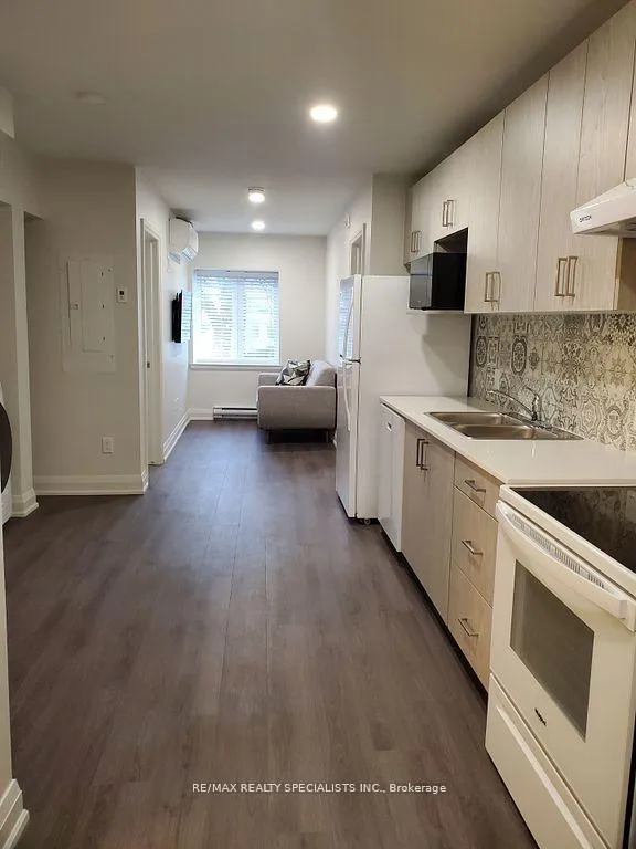 Photo 2 of Unit 302, 307 King Street E, Hamilton, Beasley — HOMEH