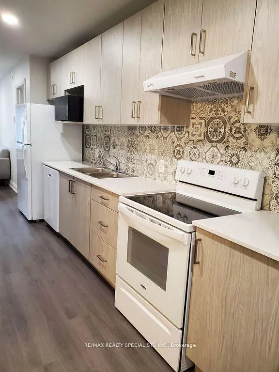 Photo 4 of Unit 302, 307 King Street E, Hamilton, Beasley — HOMEH