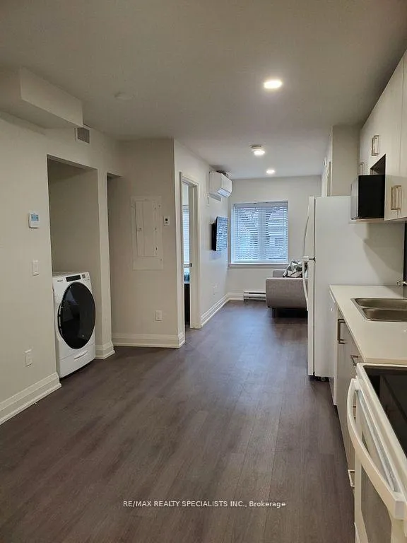 Photo 6 of Unit 302, 307 King Street E, Hamilton, Beasley — HOMEH