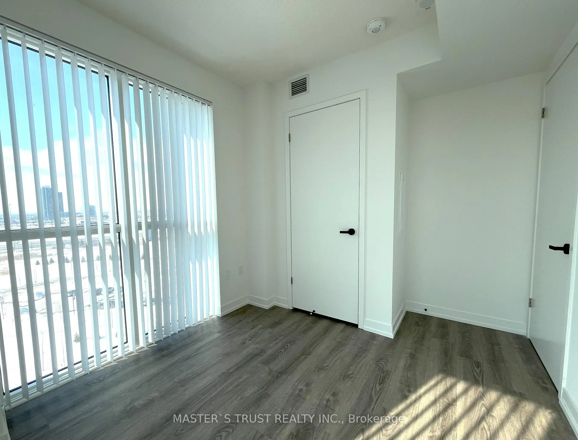 Photo 11 of Unit 906, 195 Commerce Street, Vaughan, Vaughan Corporate Centre — HOMEH
