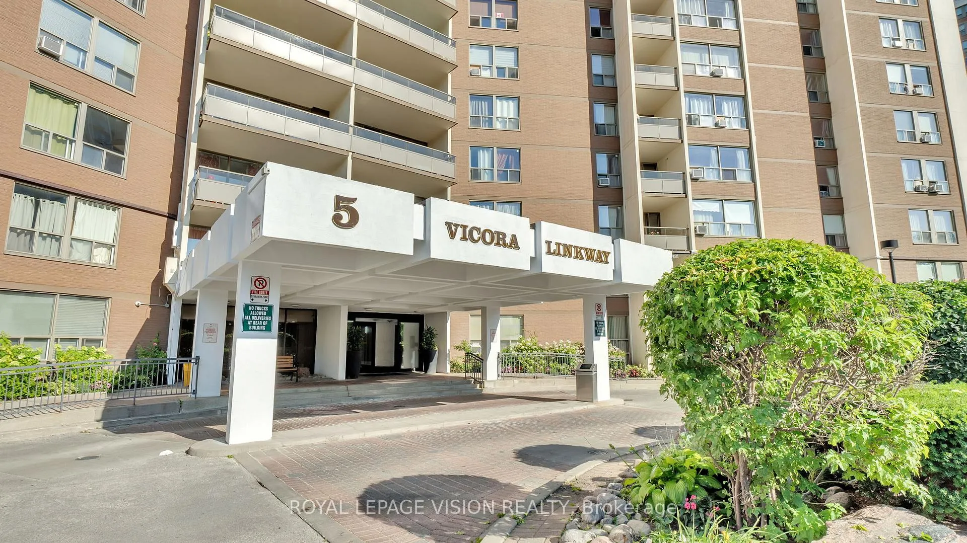 Photo 5 of Unit 801, 5 Vicora Linkway, Toronto, Flemingdon Park — HOMEH