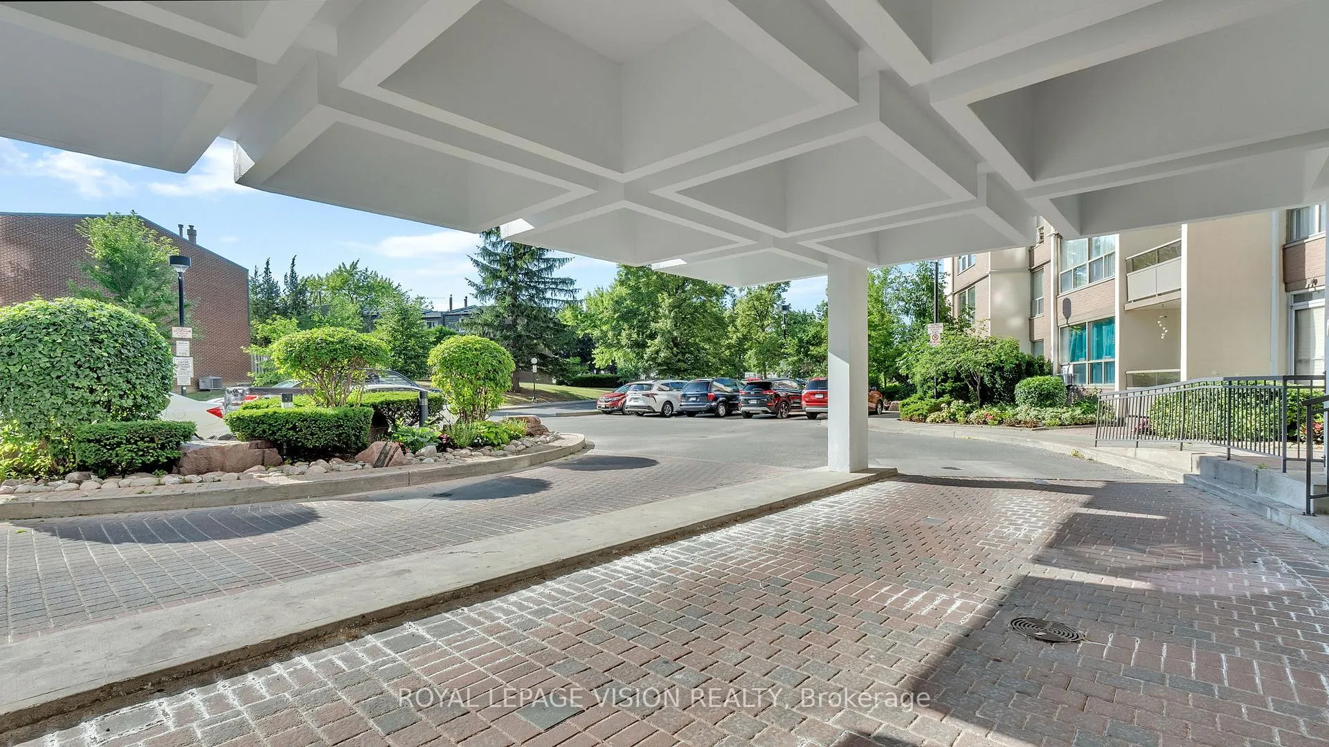 Photo 7 of Unit 801, 5 Vicora Linkway, Toronto, Flemingdon Park — HOMEH