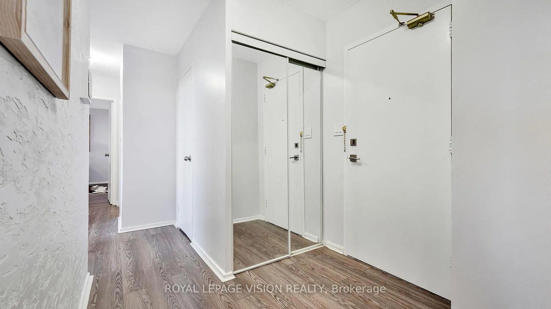 Photo 10 of Unit 801, 5 Vicora Linkway, Toronto, Flemingdon Park — HOMEH