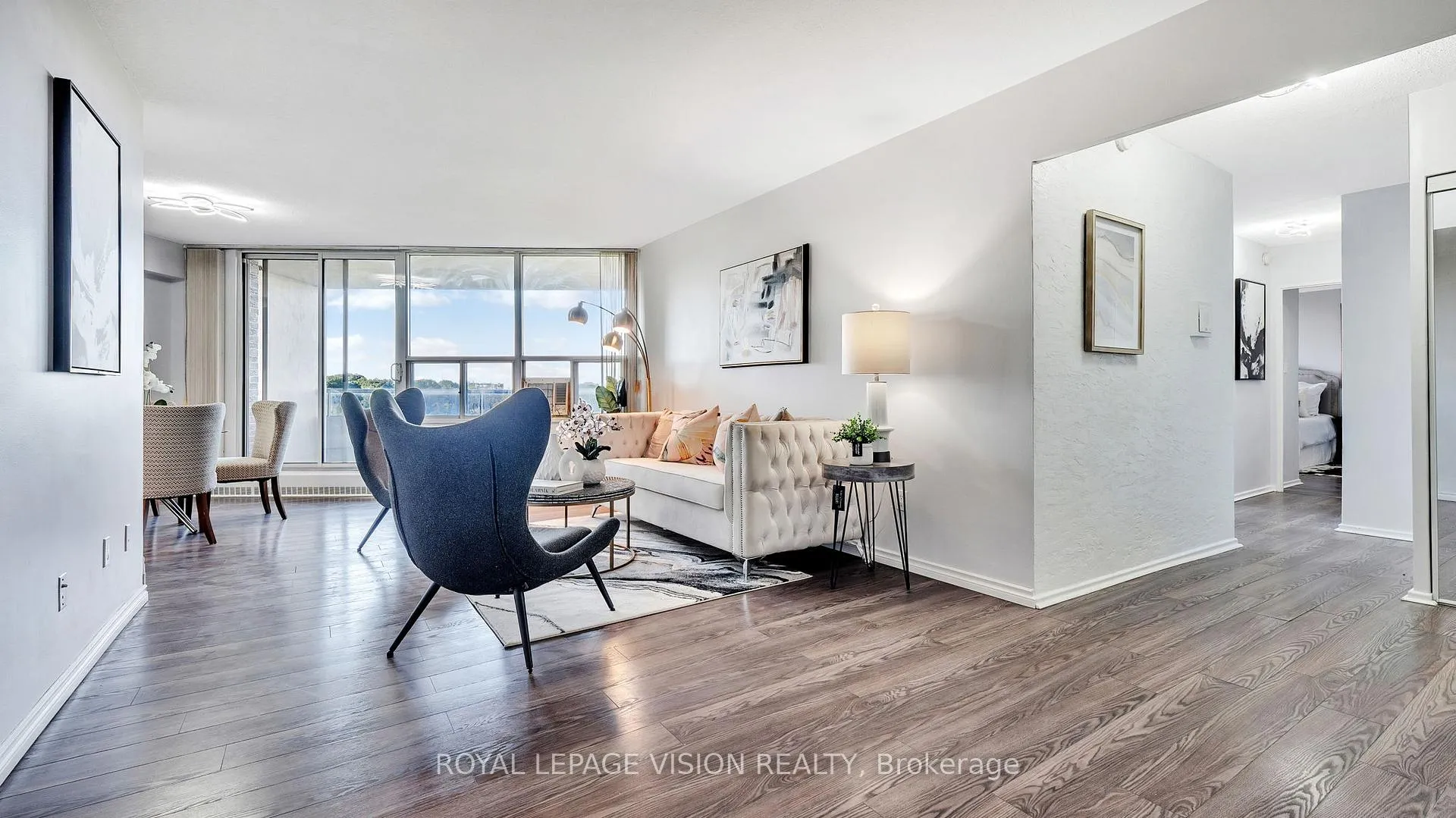 Photo 12 of Unit 801, 5 Vicora Linkway, Toronto, Flemingdon Park — HOMEH