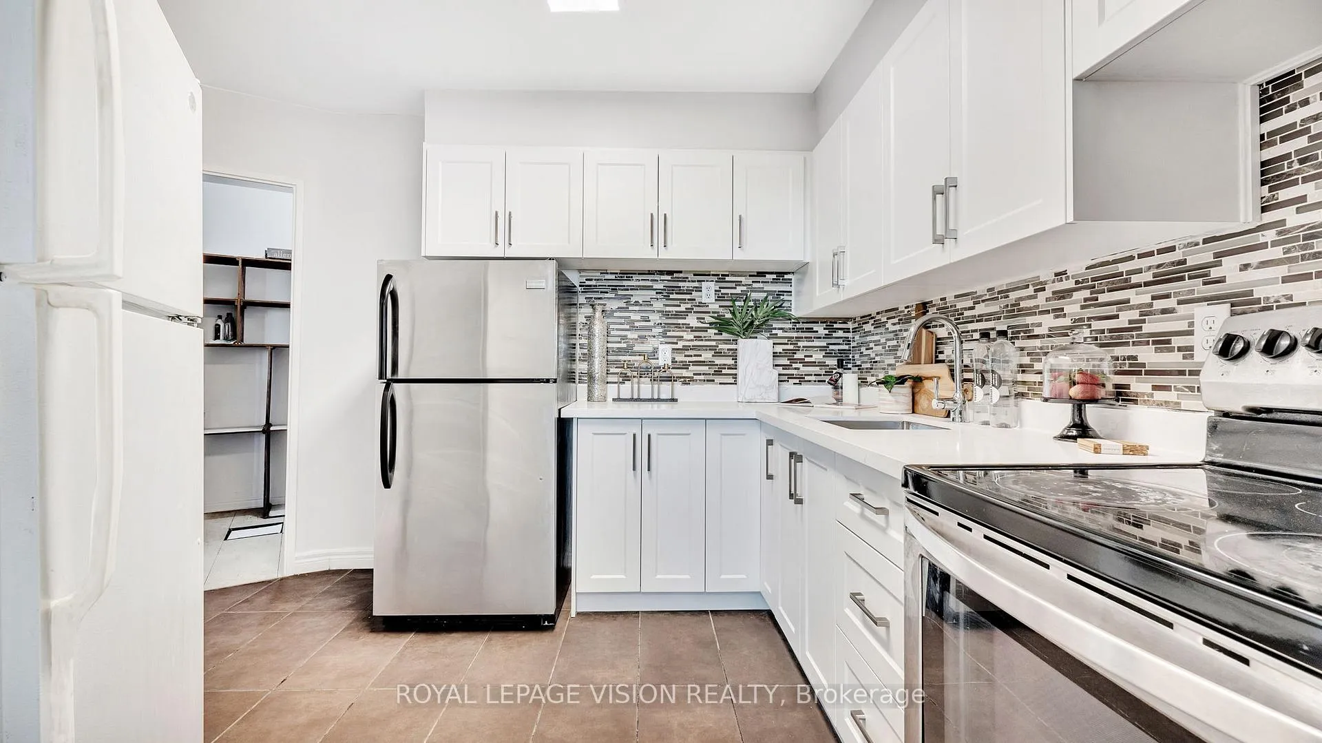 Photo 19 of Unit 801, 5 Vicora Linkway, Toronto, Flemingdon Park — HOMEH