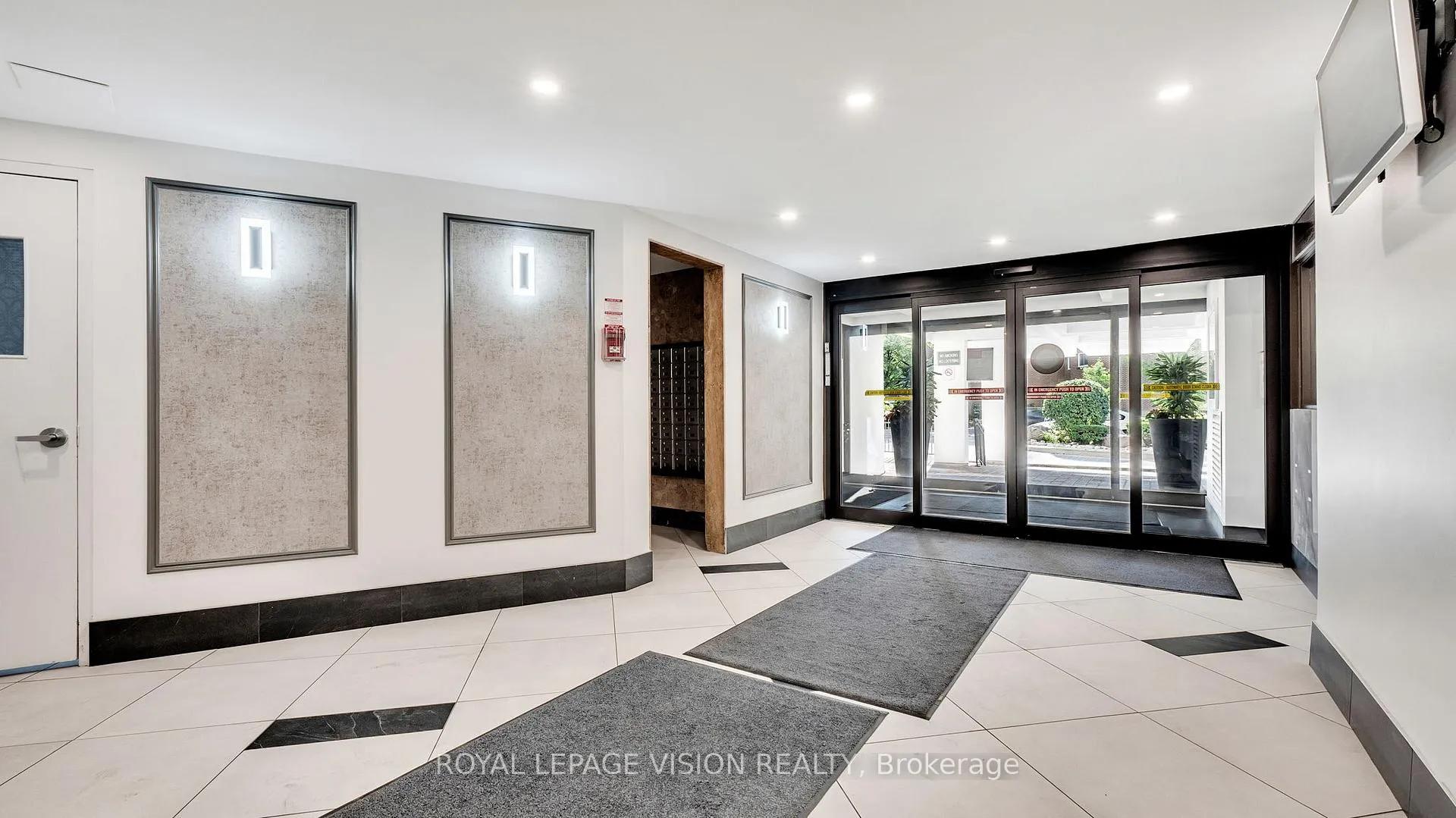 Photo 39 of Unit 801, 5 Vicora Linkway, Toronto, Flemingdon Park — HOMEH