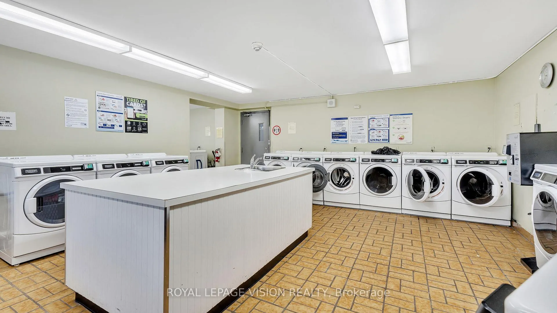 Photo 46 of Unit 801, 5 Vicora Linkway, Toronto, Flemingdon Park — HOMEH