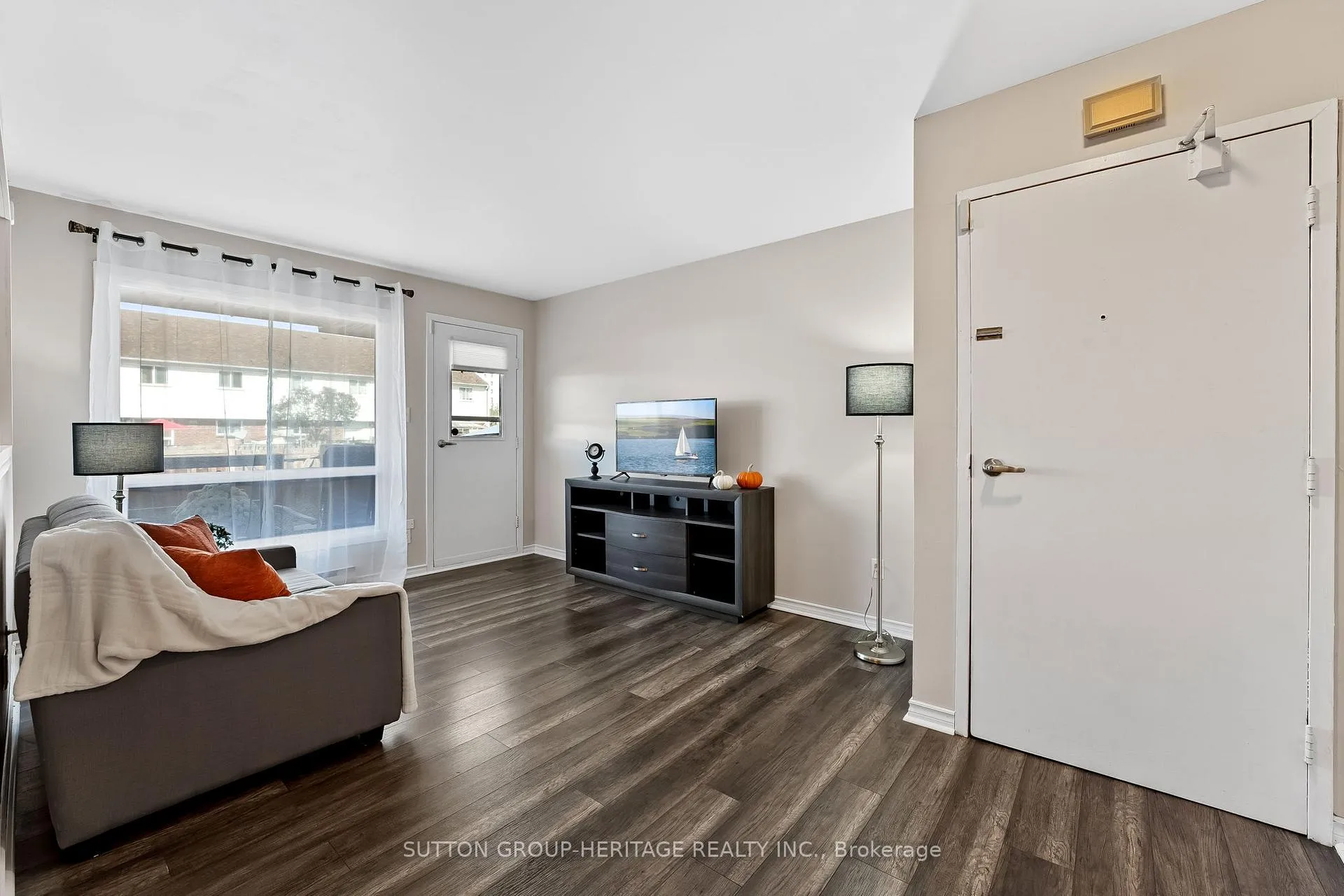 Photo 8 of Unit 154, 1100 Oxford Street, Oshawa, Lakeview — HOMEH