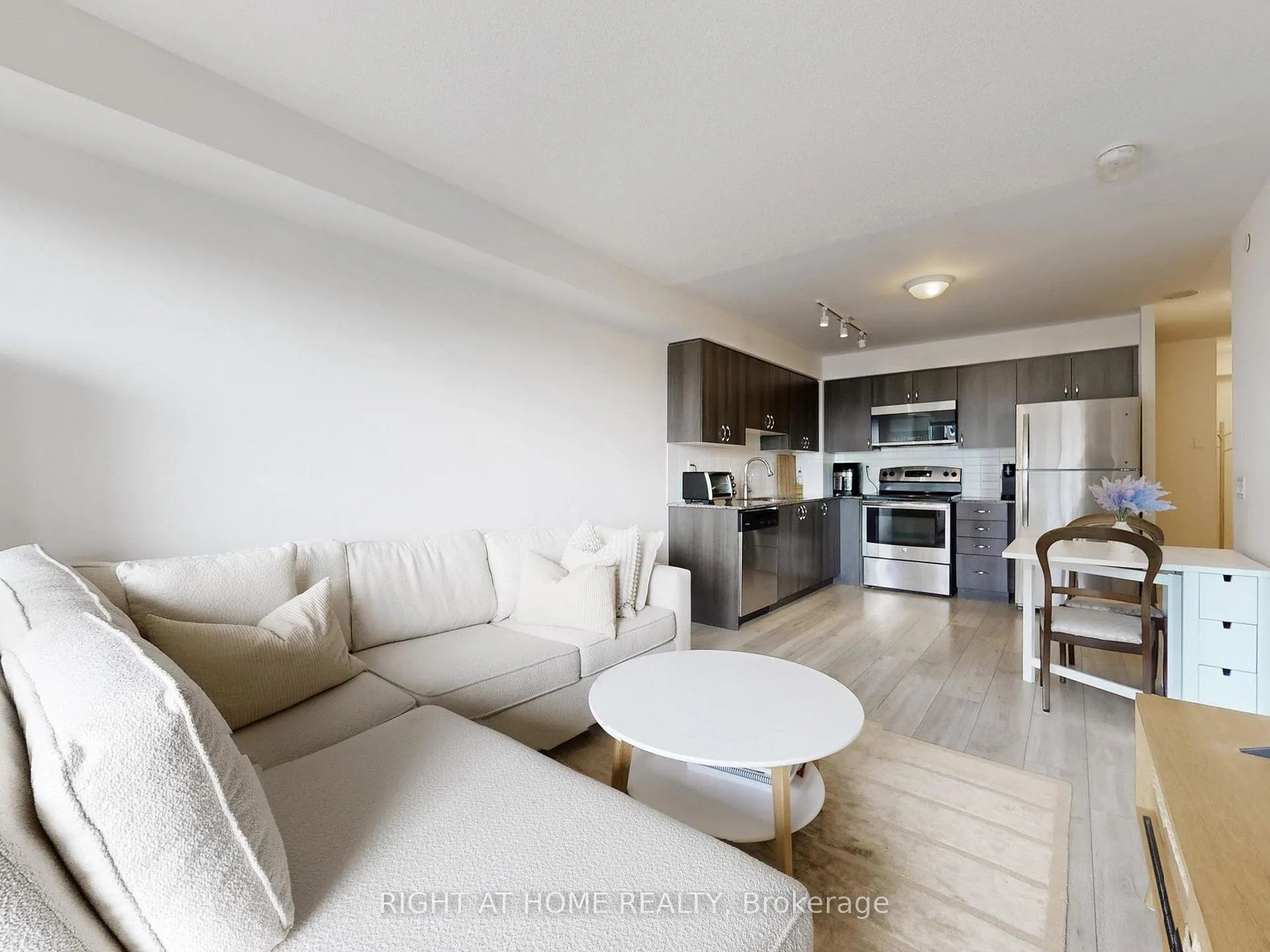 Photo 15 of Unit 405, 1215 Bayly Street, Pickering, Bay Ridges — HOMEH