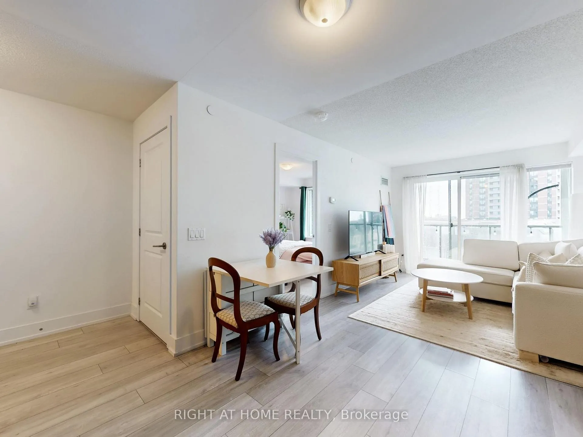 Photo 18 of Unit 405, 1215 Bayly Street, Pickering, Bay Ridges — HOMEH