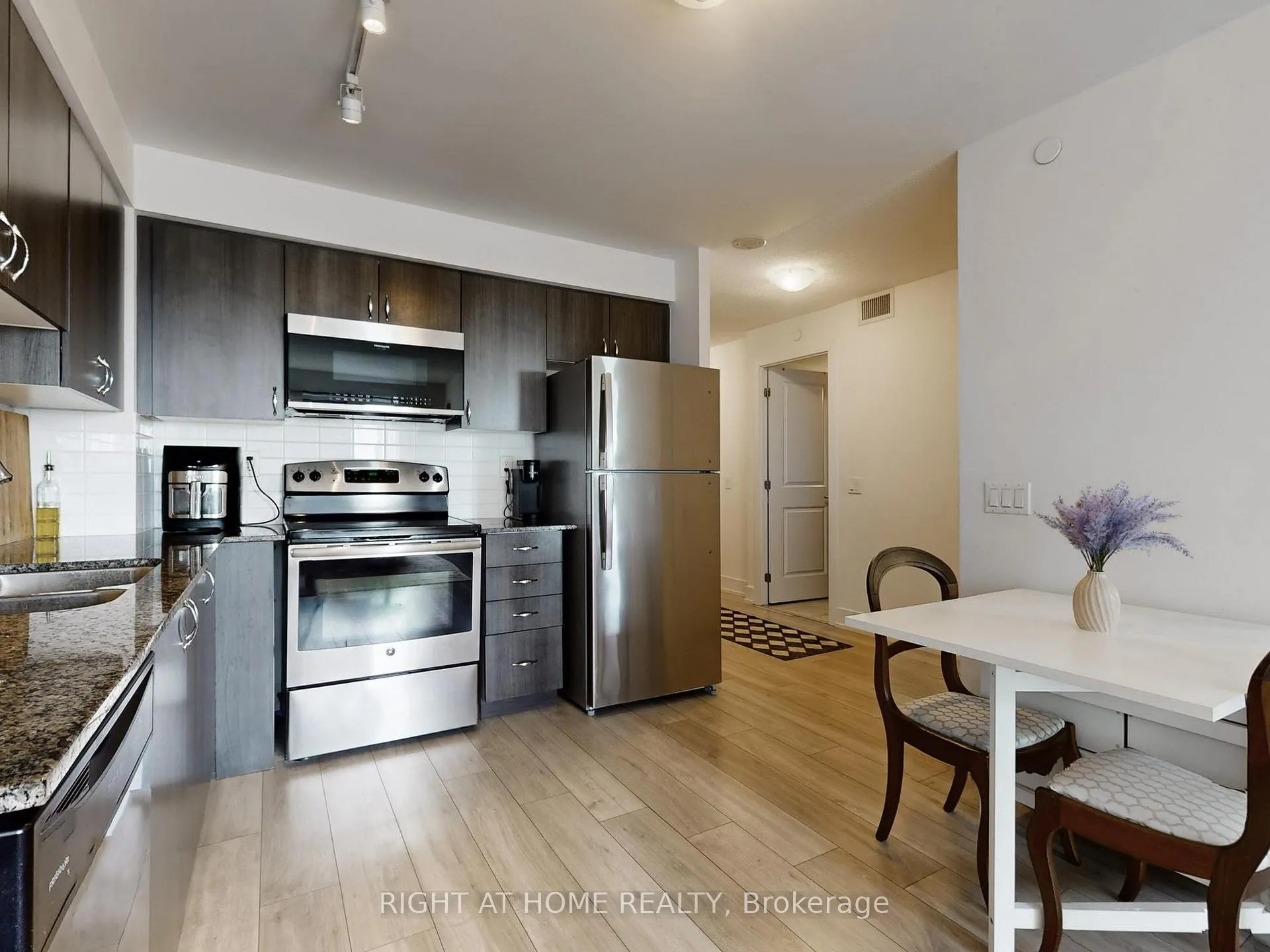 Photo 21 of Unit 405, 1215 Bayly Street, Pickering, Bay Ridges — HOMEH