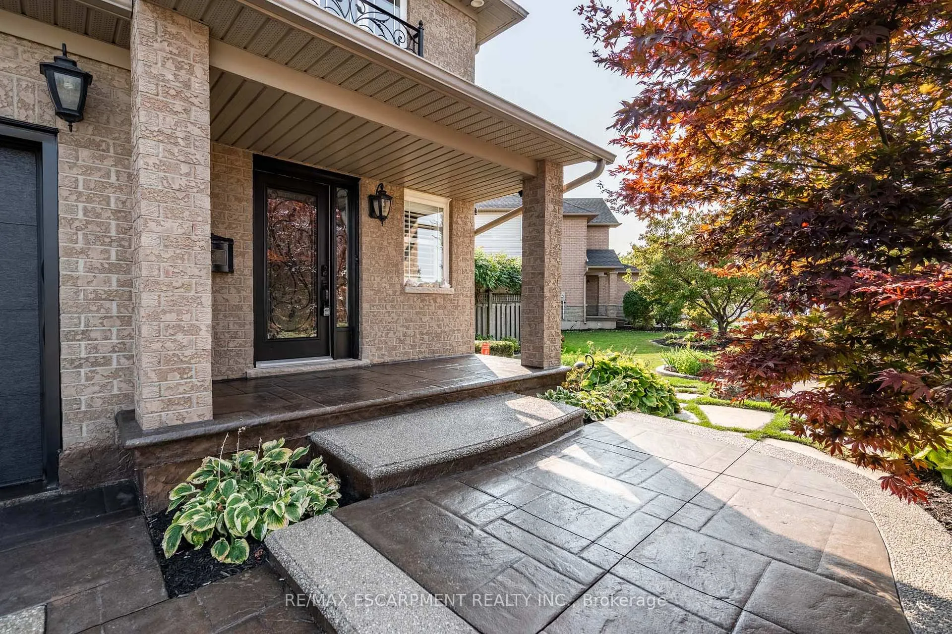Photo 3 of 281 Brigadoon Drive, Hamilton, Gourley — HOMEH