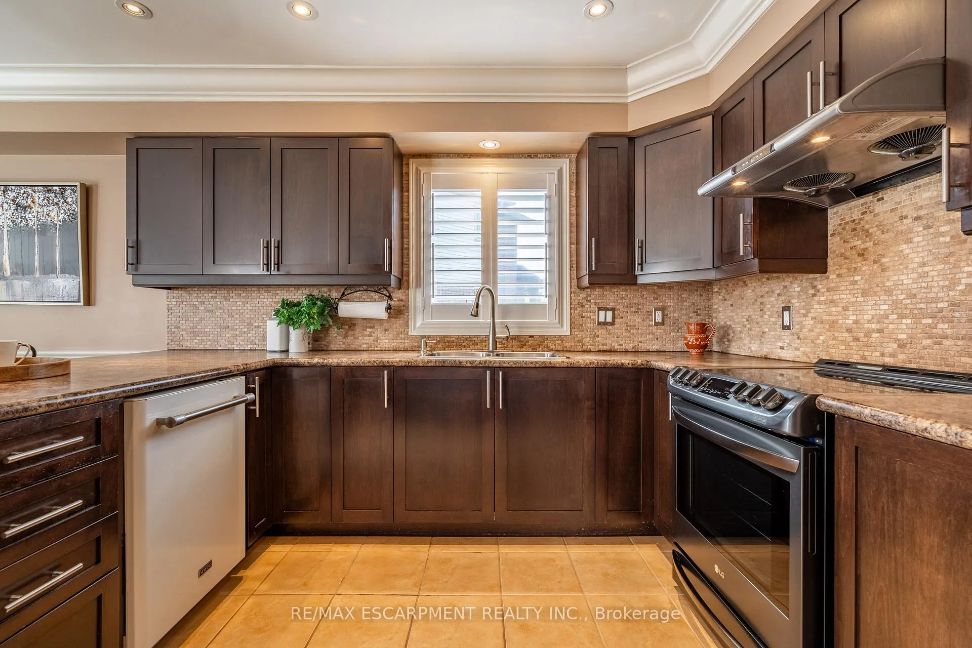 Photo 7 of 281 Brigadoon Drive, Hamilton, Gourley — HOMEH