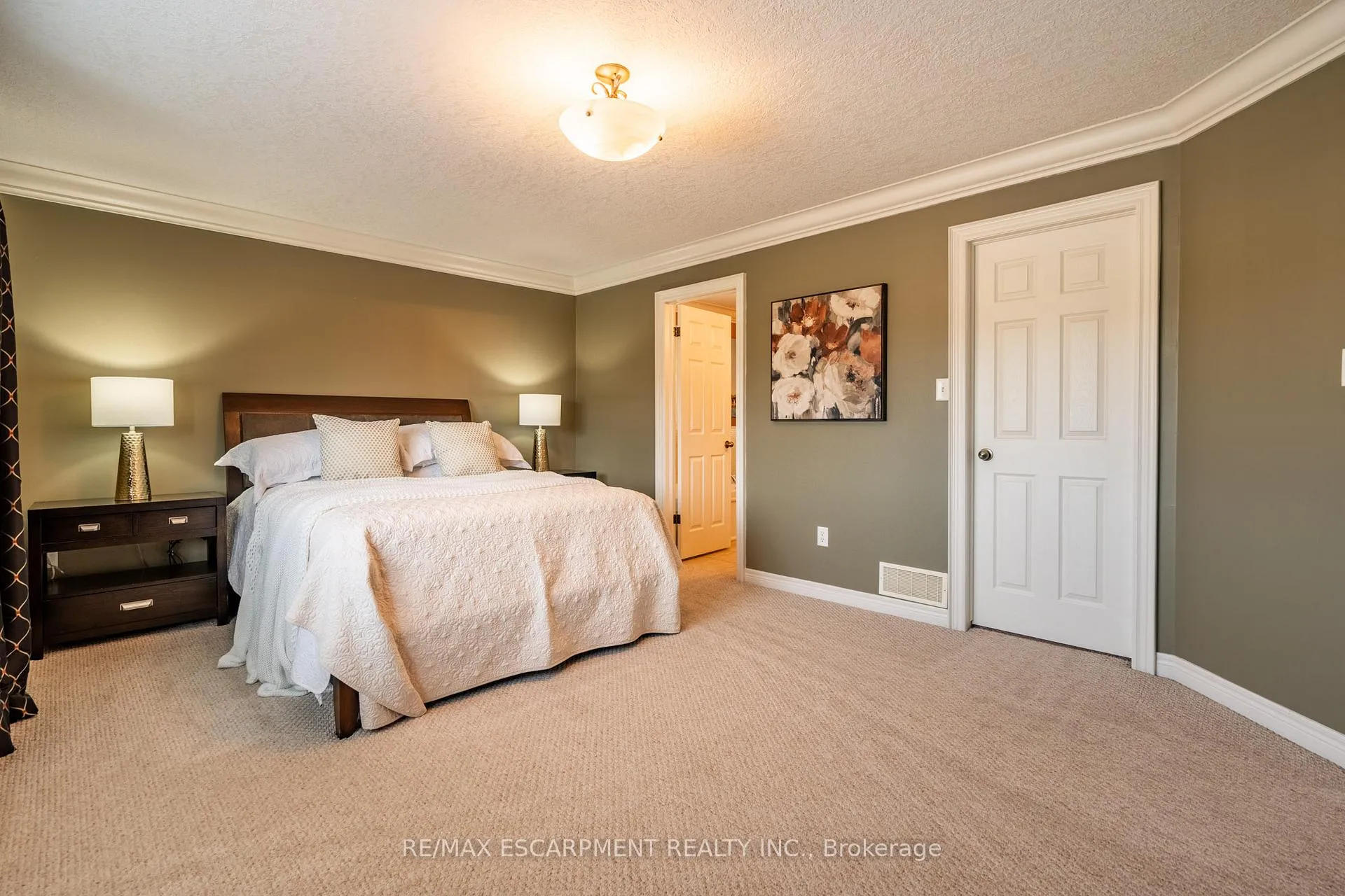 Photo 18 of 281 Brigadoon Drive, Hamilton, Gourley — HOMEH