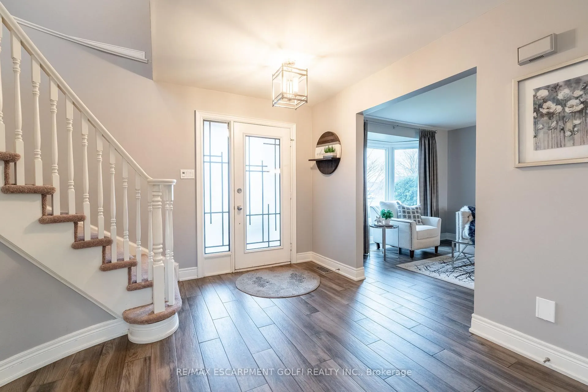 Photo 4 of 22 Cresthaven Drive, Hamilton, Stoney Creek — HOMEH