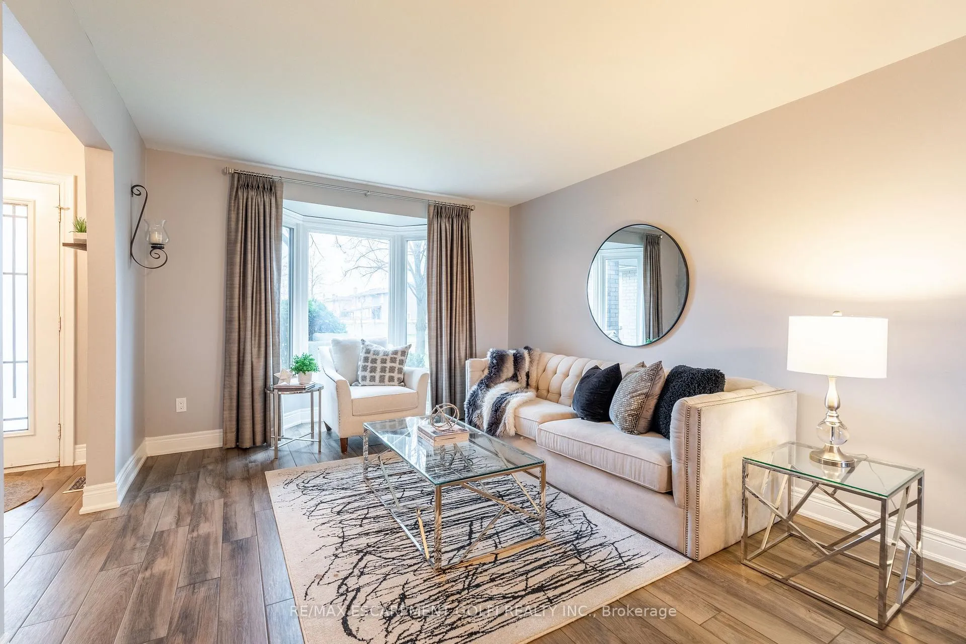 Photo 6 of 22 Cresthaven Drive, Hamilton, Stoney Creek — HOMEH
