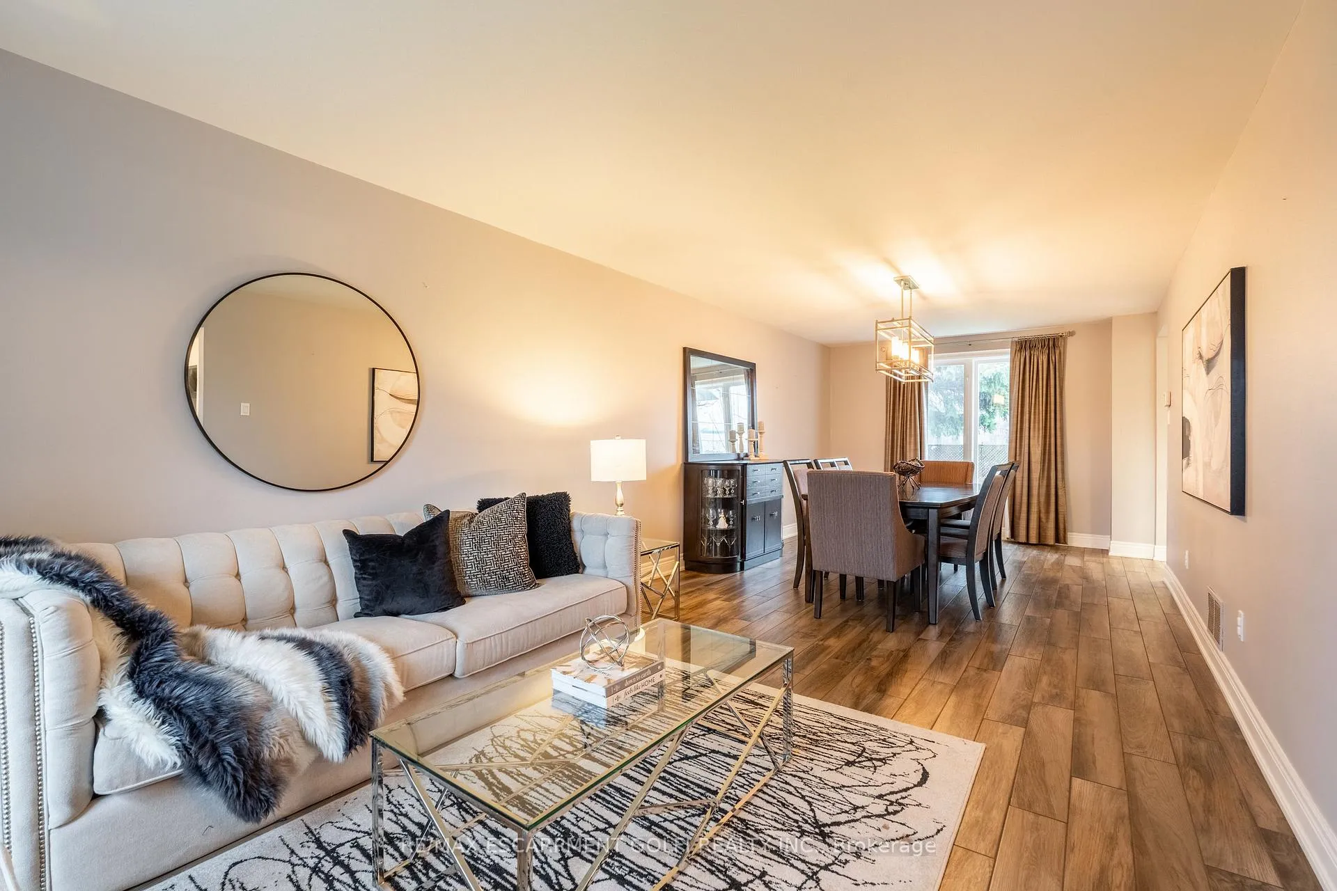 Photo 7 of 22 Cresthaven Drive, Hamilton, Stoney Creek — HOMEH