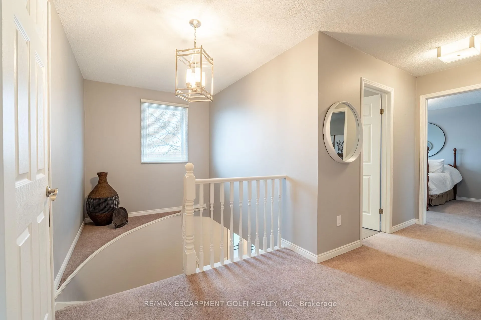 Photo 20 of 22 Cresthaven Drive, Hamilton, Stoney Creek — HOMEH