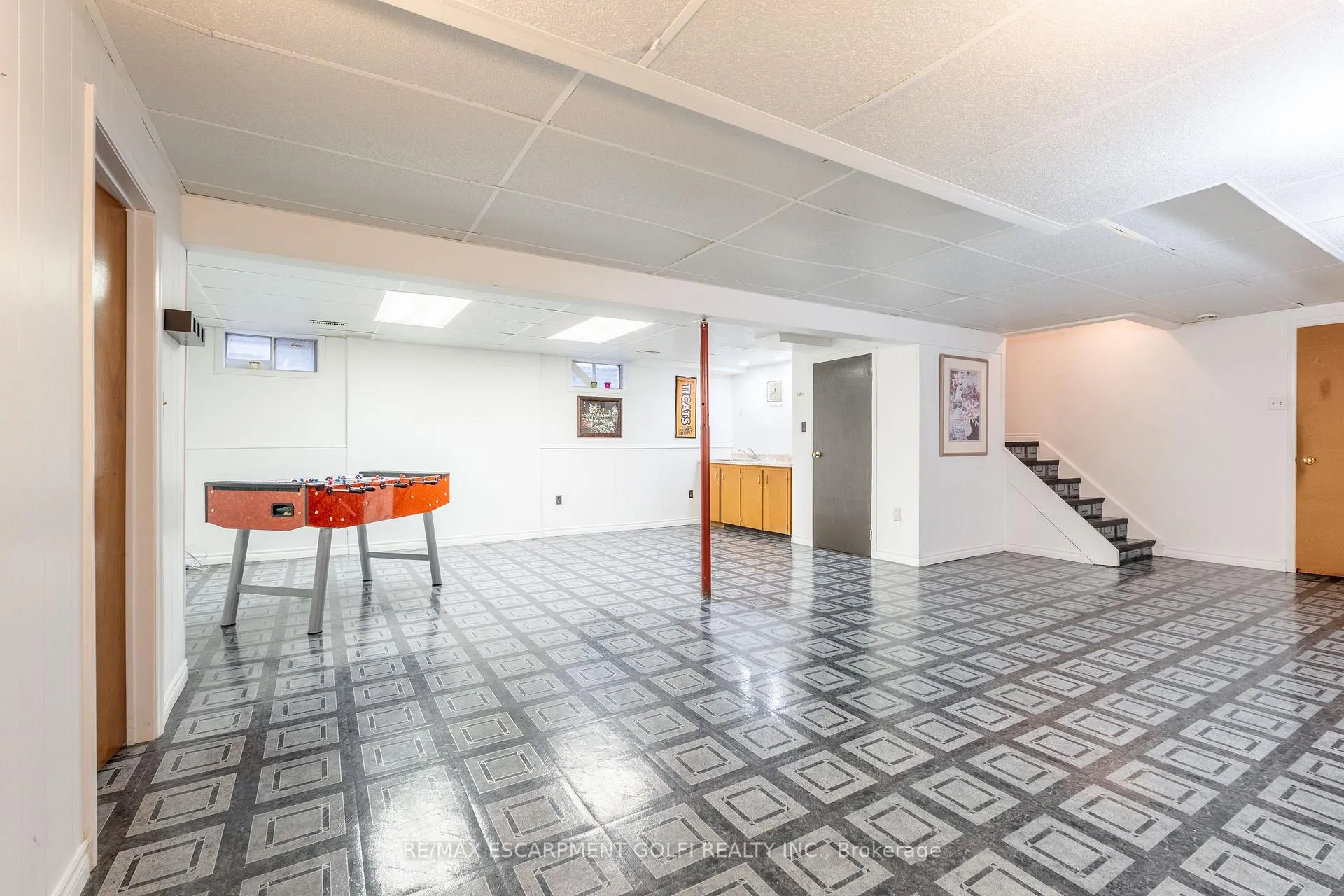 Photo 32 of 22 Cresthaven Drive, Hamilton, Stoney Creek — HOMEH