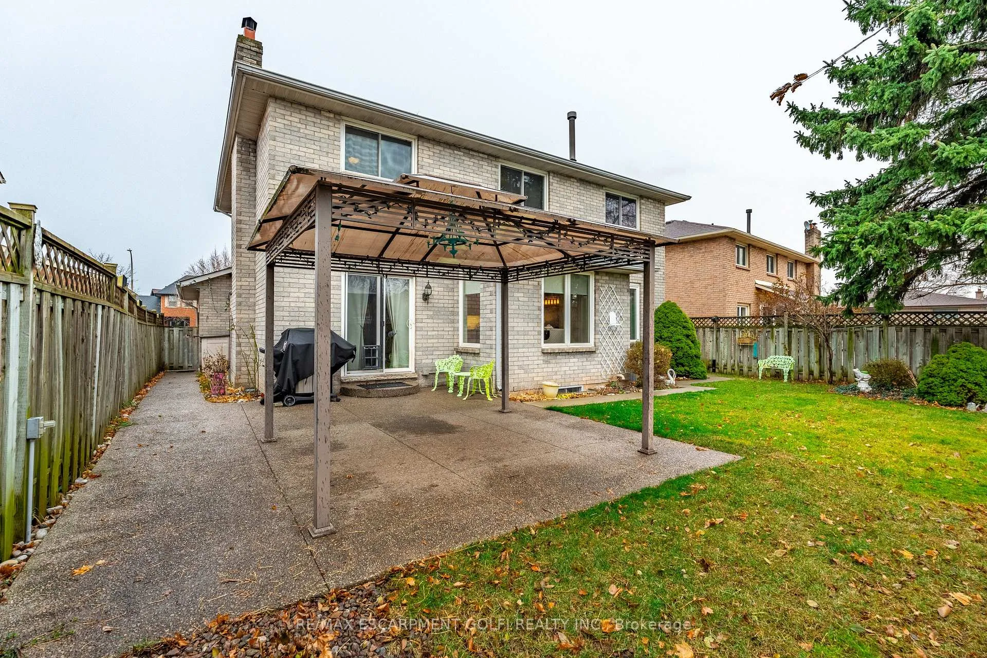 Photo 35 of 22 Cresthaven Drive, Hamilton, Stoney Creek — HOMEH