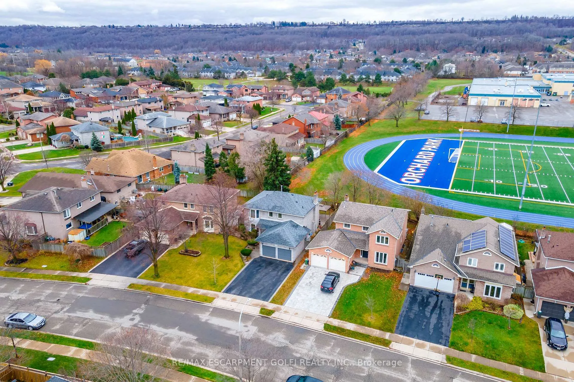 Photo 37 of 22 Cresthaven Drive, Hamilton, Stoney Creek — HOMEH