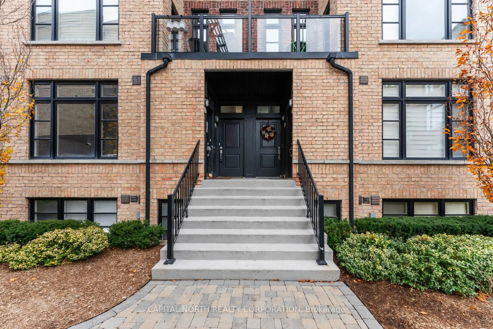 Photo 5 of Unit 24, 8169 Kipling Avenue, Vaughan, West Woodbridge — HOMEH