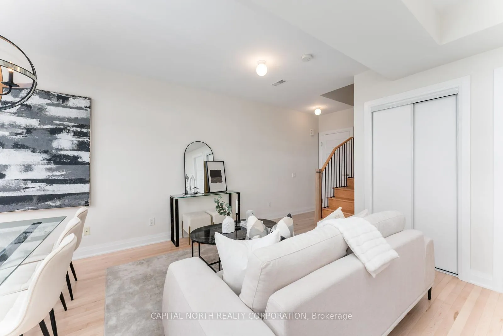 Photo 11 of Unit 24, 8169 Kipling Avenue, Vaughan, West Woodbridge — HOMEH