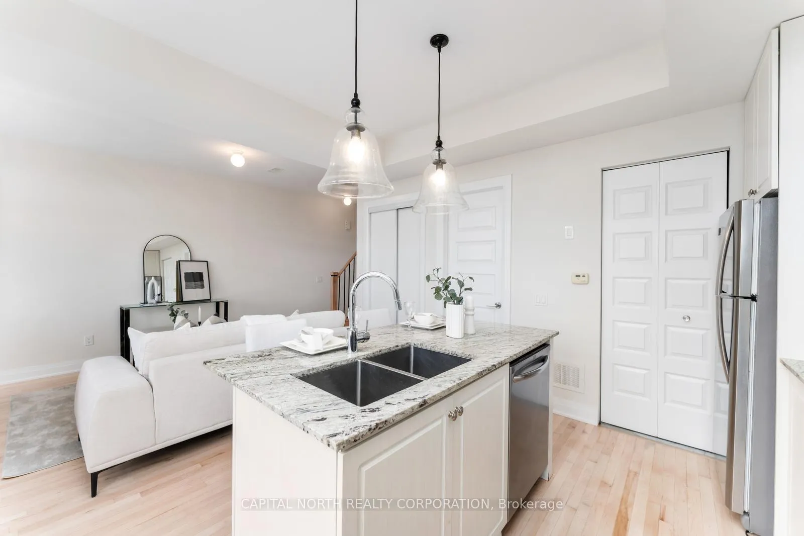 Photo 16 of Unit 24, 8169 Kipling Avenue, Vaughan, West Woodbridge — HOMEH