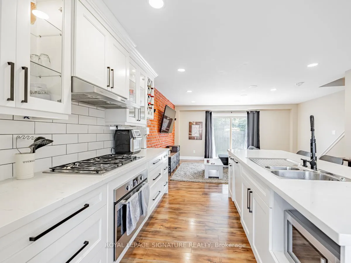 Photo 9 of Unit 9, 293 Limeridge Road W, Hamilton, Rolston — HOMEH