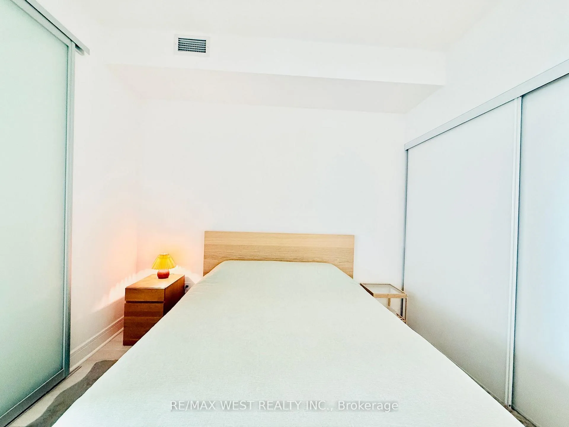 Photo 16 of Unit 811, 35 Brian Peck Crescent, Toronto, Thorncliffe Park — HOMEH