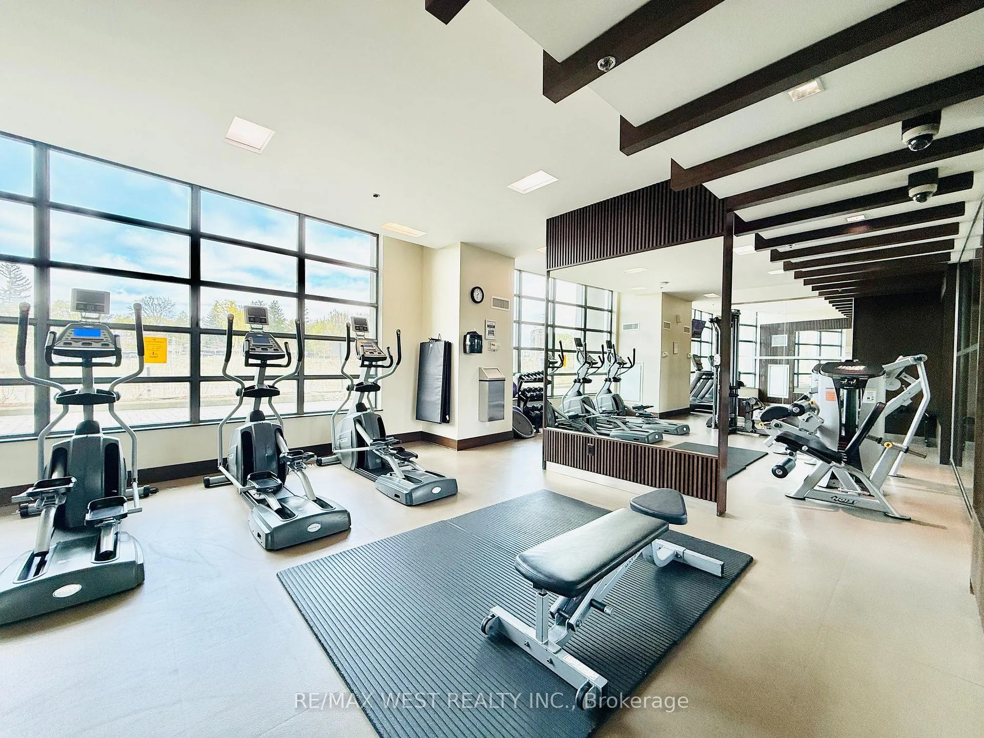 Photo 31 of Unit 811, 35 Brian Peck Crescent, Toronto, Thorncliffe Park — HOMEH