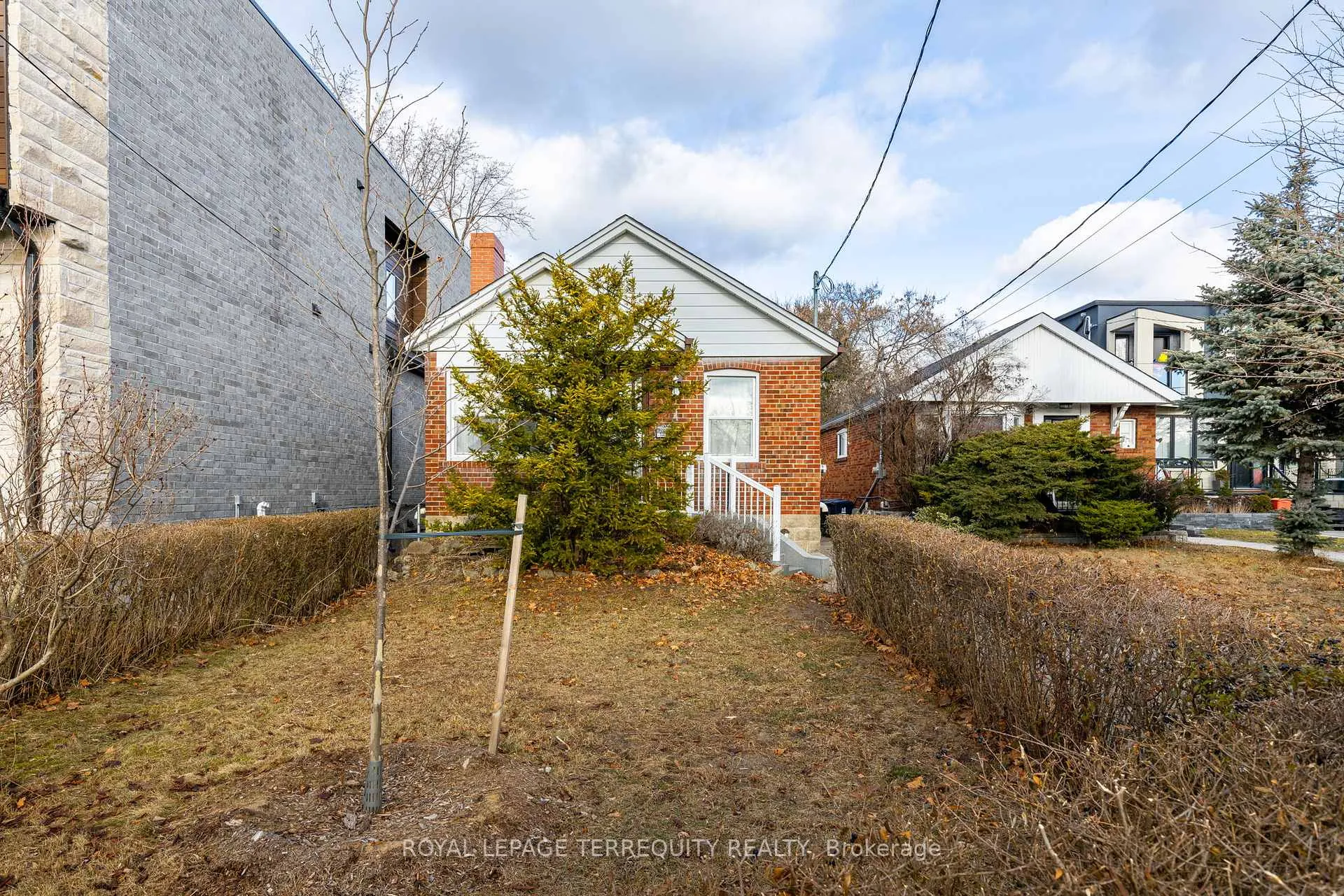 Photo 2 of 4 Dunkirk Road, Toronto, Danforth Village-East York — HOMEH