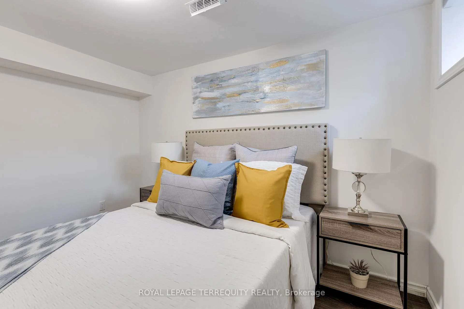 Photo 29 of 4 Dunkirk Road, Toronto, Danforth Village-East York — HOMEH