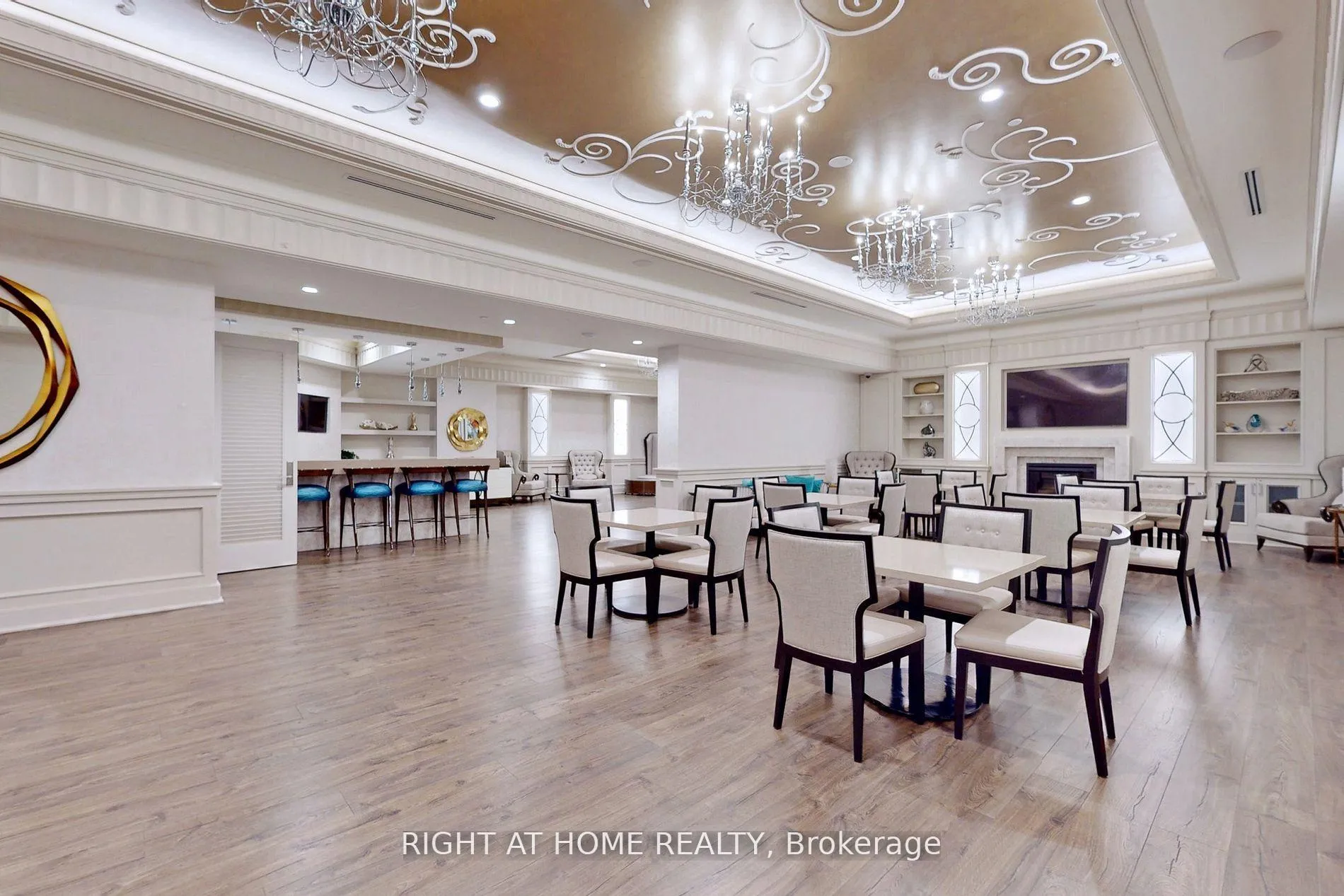 Photo 8 of Unit 212, 9075 Jane Street, Vaughan, Concord — HOMEH