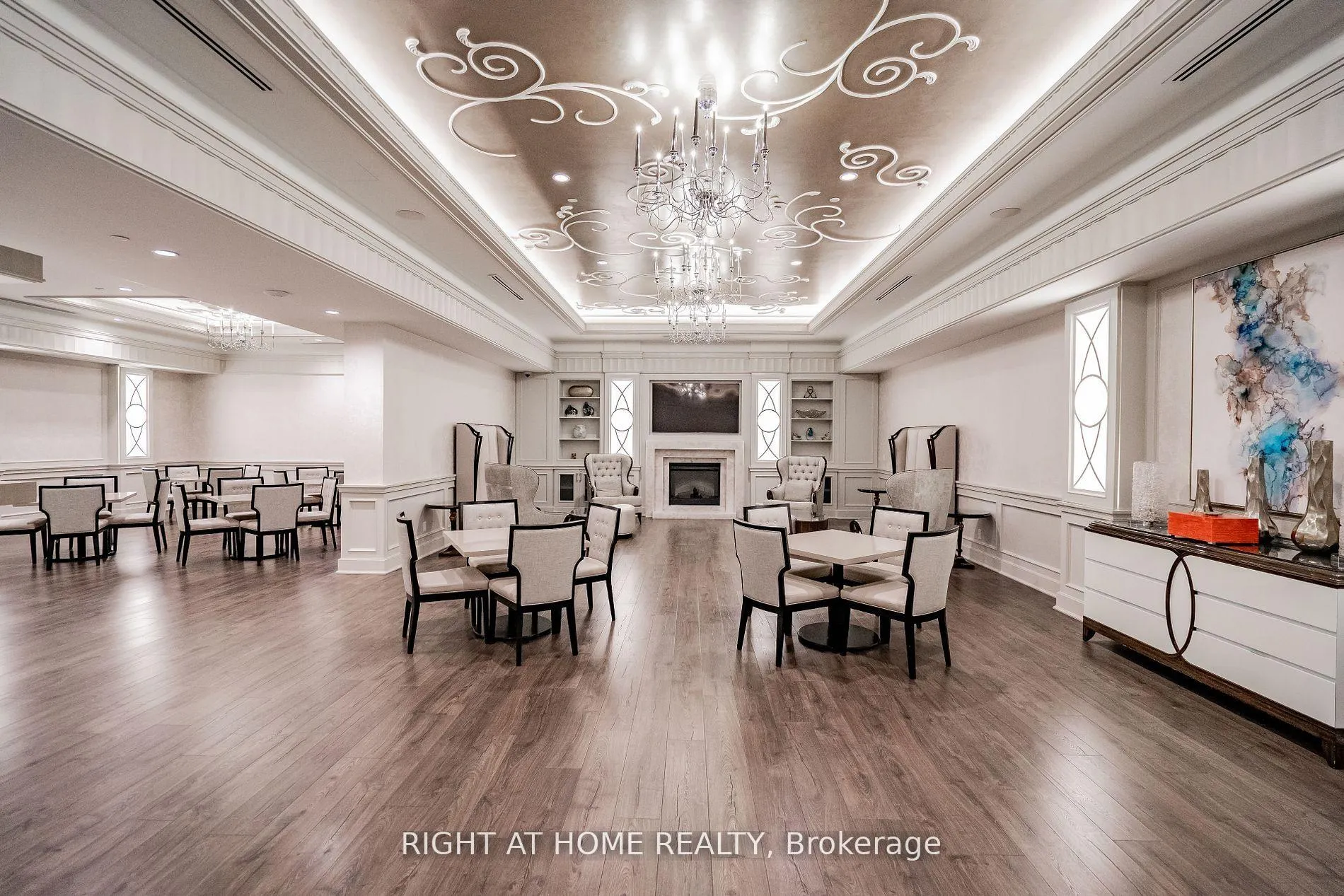 Photo 10 of Unit 212, 9075 Jane Street, Vaughan, Concord — HOMEH