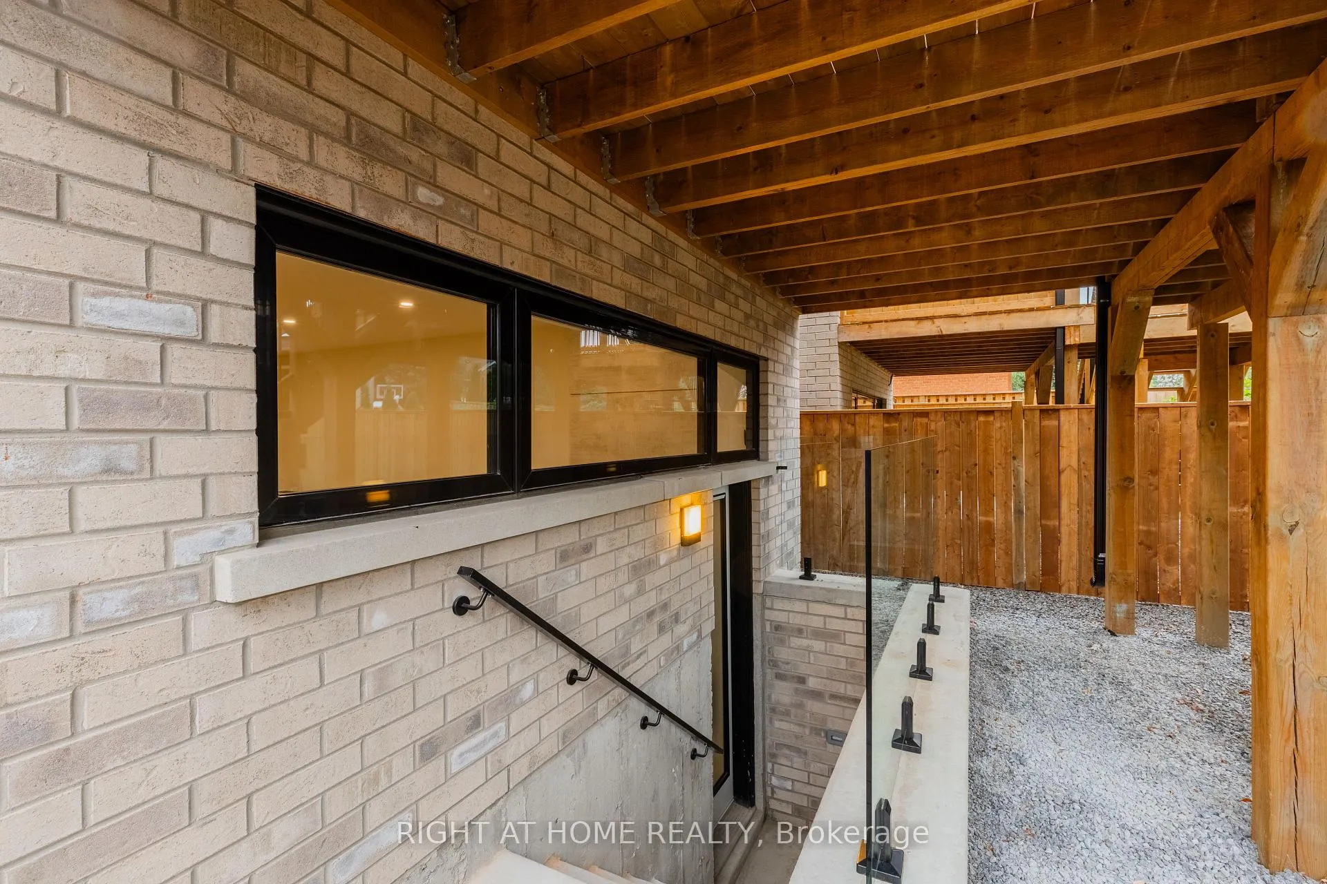 Photo 7 of 15A Rosemeade Avenue, Etobicoke, Stonegate-Queensway — HOMEH