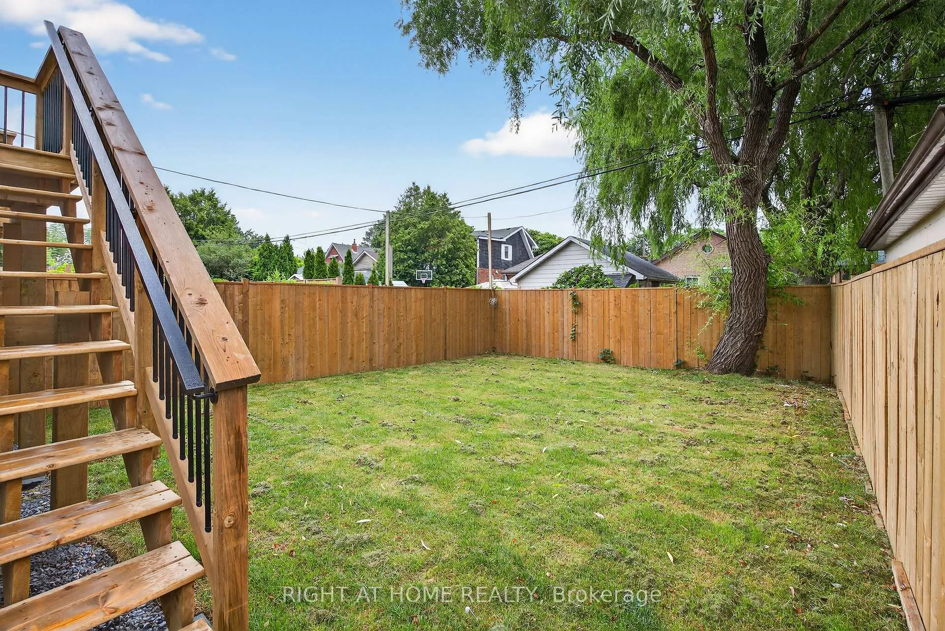 Photo 8 of 15A Rosemeade Avenue, Etobicoke, Stonegate-Queensway — HOMEH