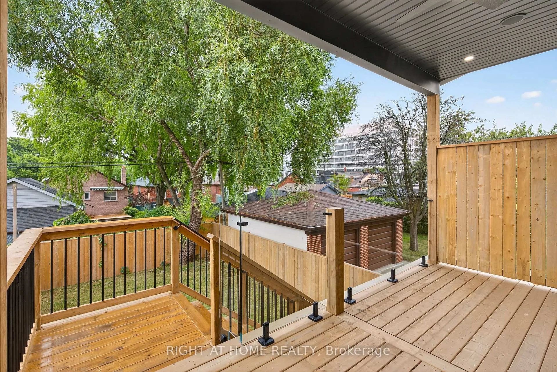 Photo 12 of 15A Rosemeade Avenue, Etobicoke, Stonegate-Queensway — HOMEH