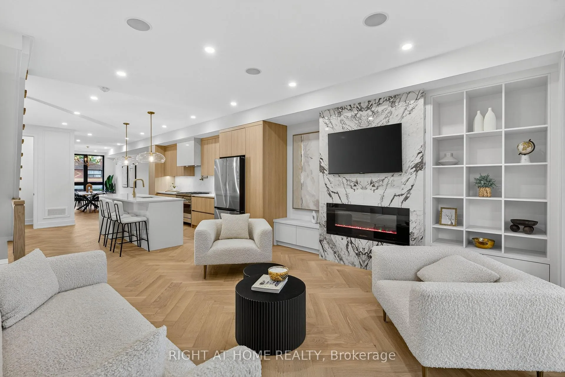 Photo 29 of 15A Rosemeade Avenue, Etobicoke, Stonegate-Queensway — HOMEH