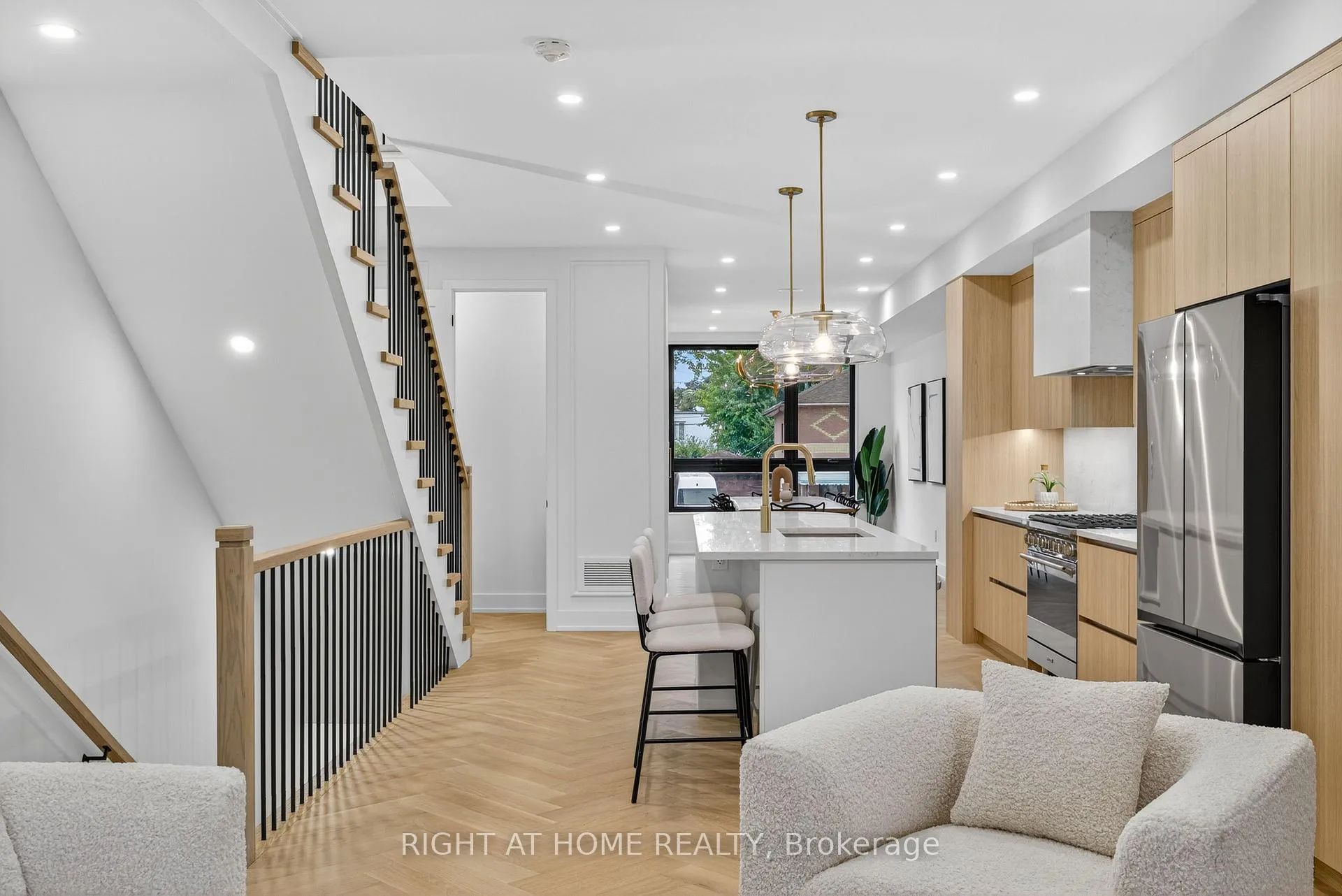 Photo 30 of 15A Rosemeade Avenue, Etobicoke, Stonegate-Queensway — HOMEH