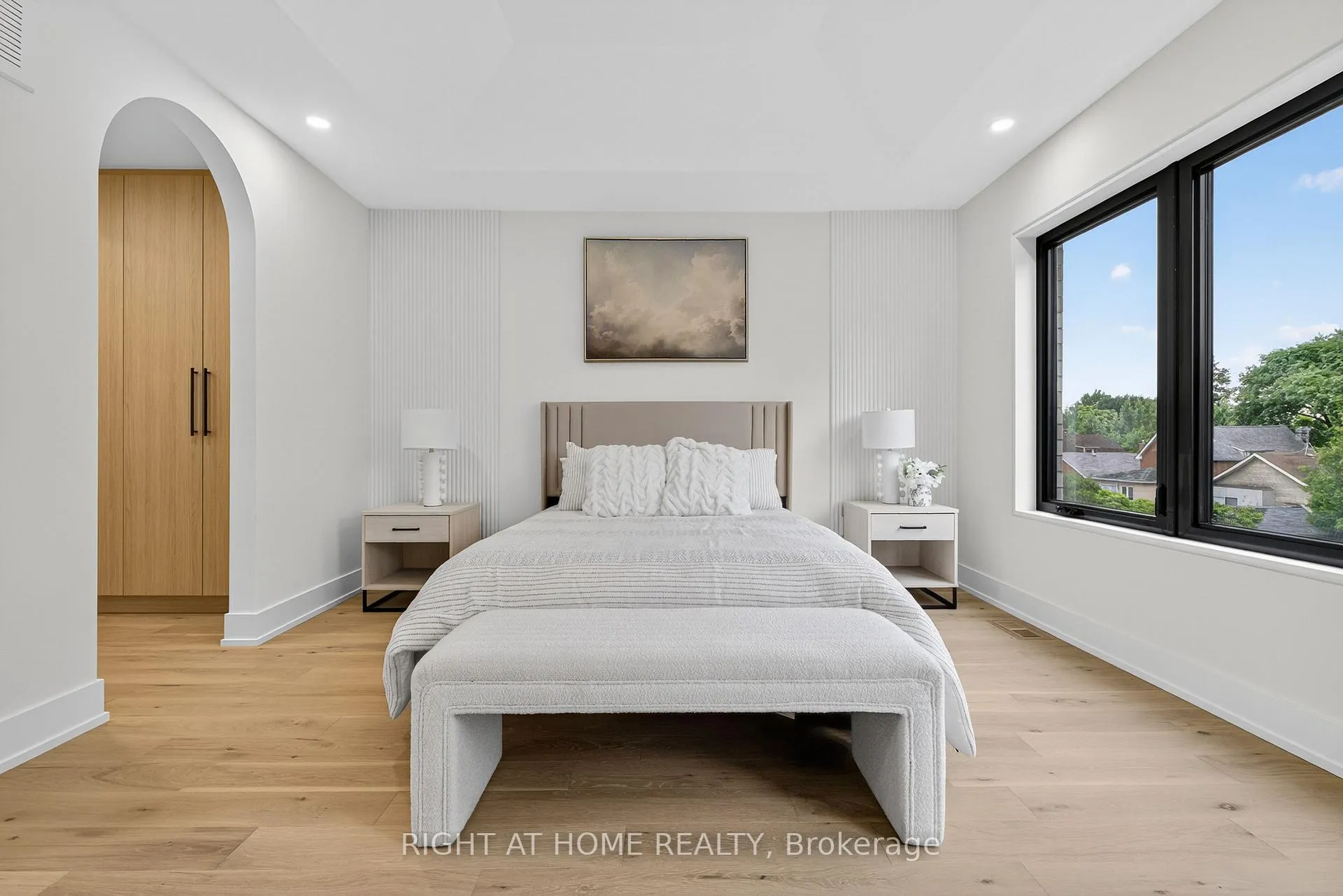 Photo 35 of 15A Rosemeade Avenue, Etobicoke, Stonegate-Queensway — HOMEH