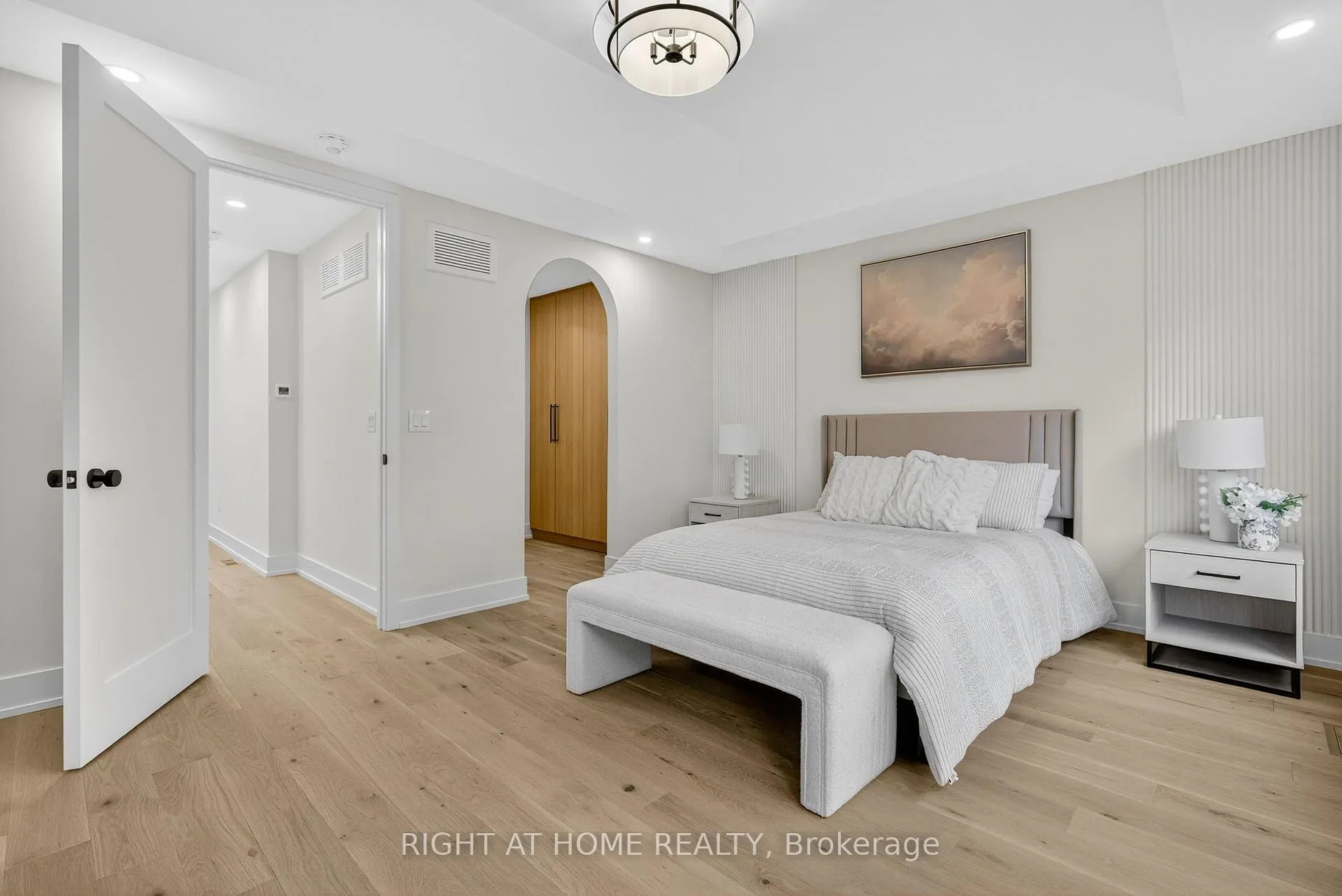 Photo 39 of 15A Rosemeade Avenue, Etobicoke, Stonegate-Queensway — HOMEH
