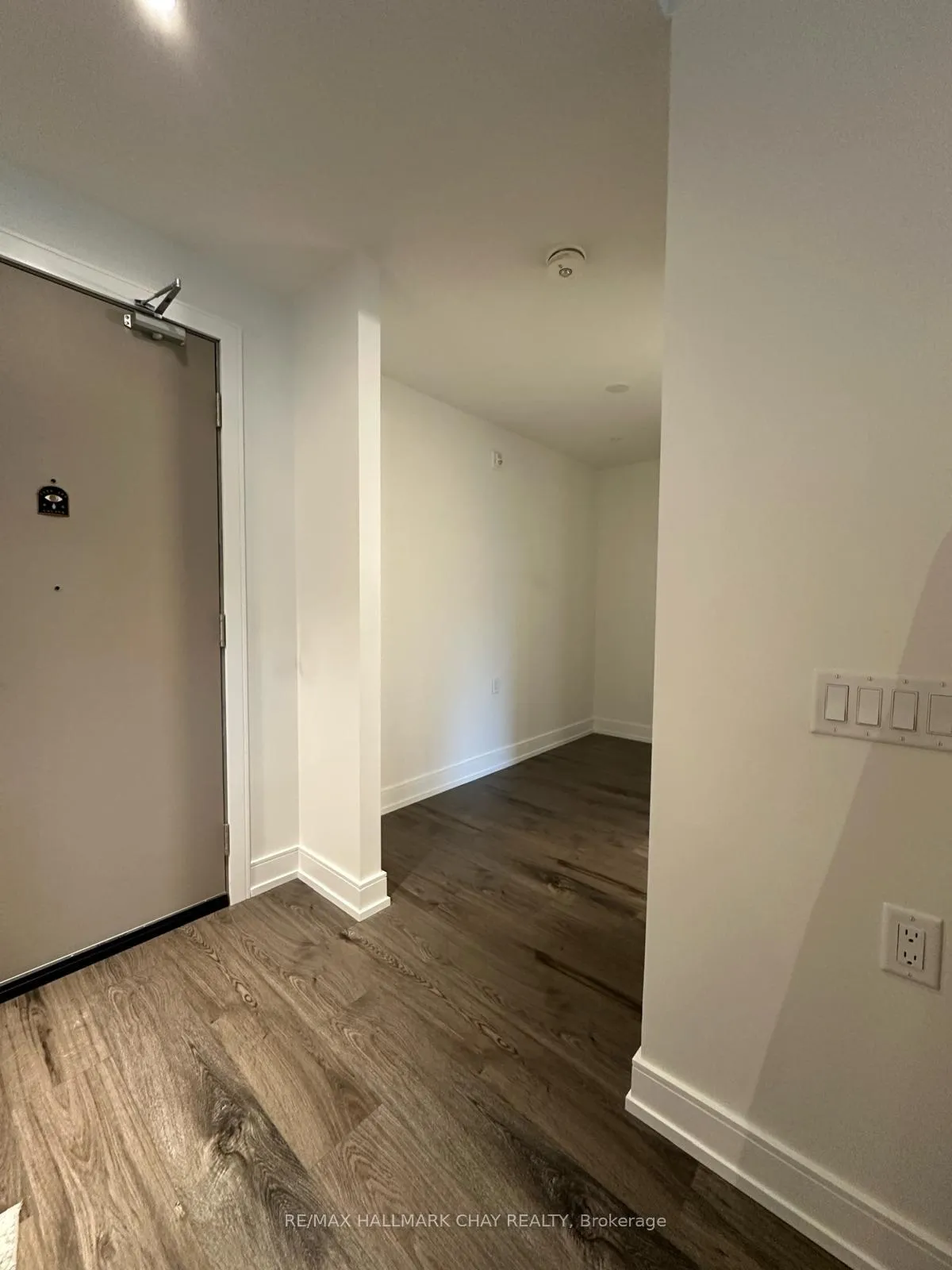 Photo 7 of Unit 719, 185 Dunlop Street E, Barrie, Lakeshore — HOMEH