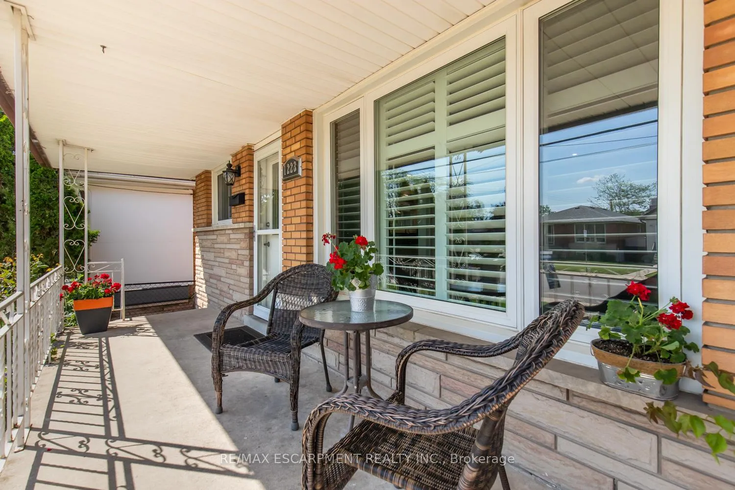 Photo 2 of 1223 Dunsmure Road, Hamilton, McQuesten — HOMEH
