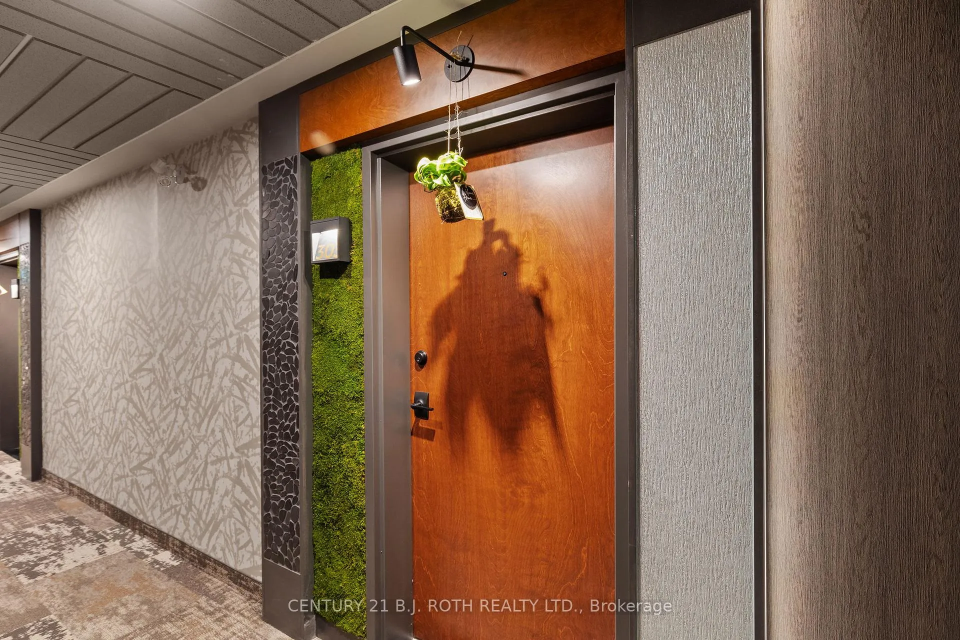 Photo 4 of Unit 303, 15 Kneeshaw Drive, Barrie, Rural Barrie Southeast — HOMEH
