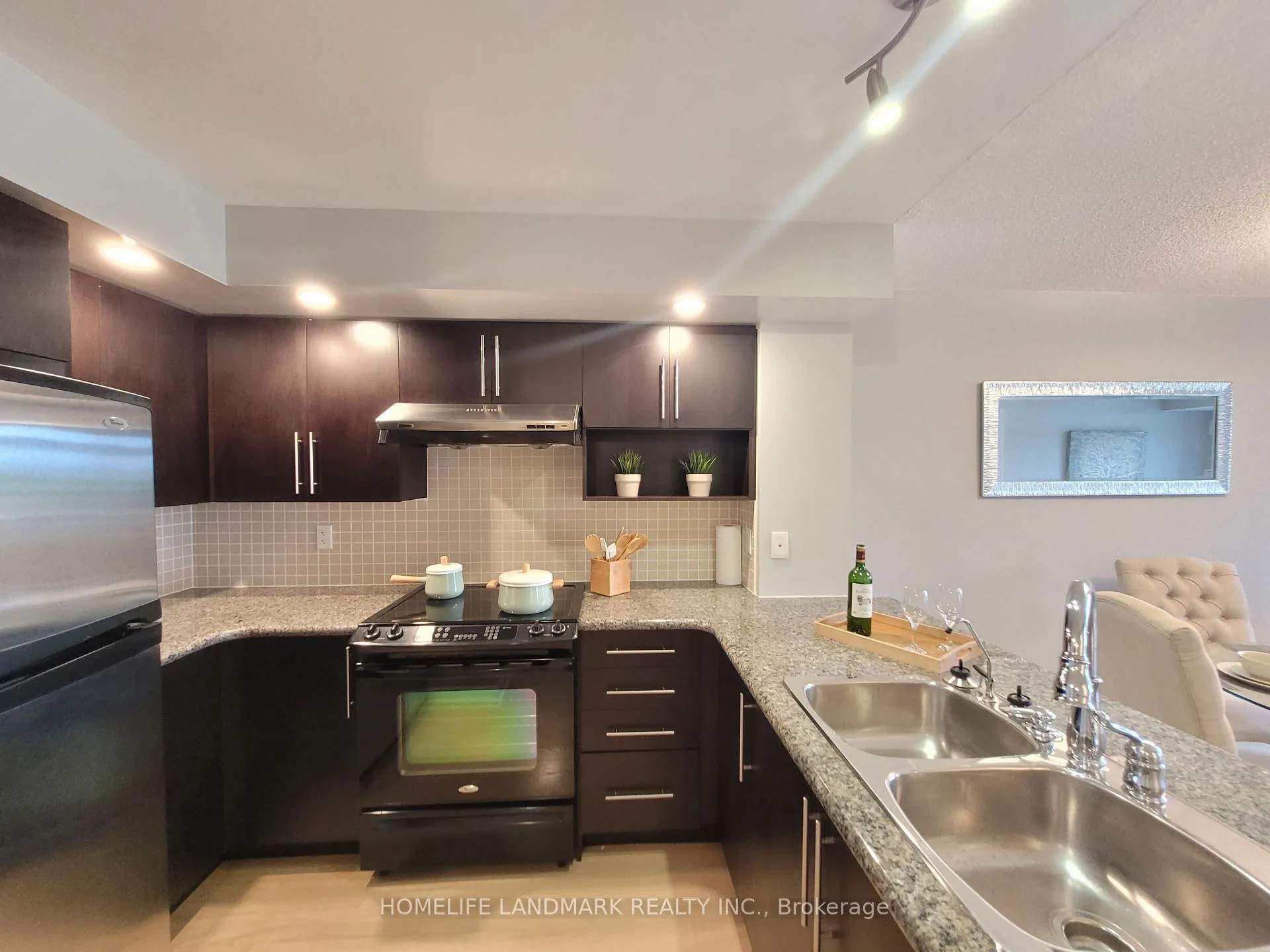 Photo 2 of Unit 680, 23 cox Boulevard, Markham, Unionville — HOMEH
