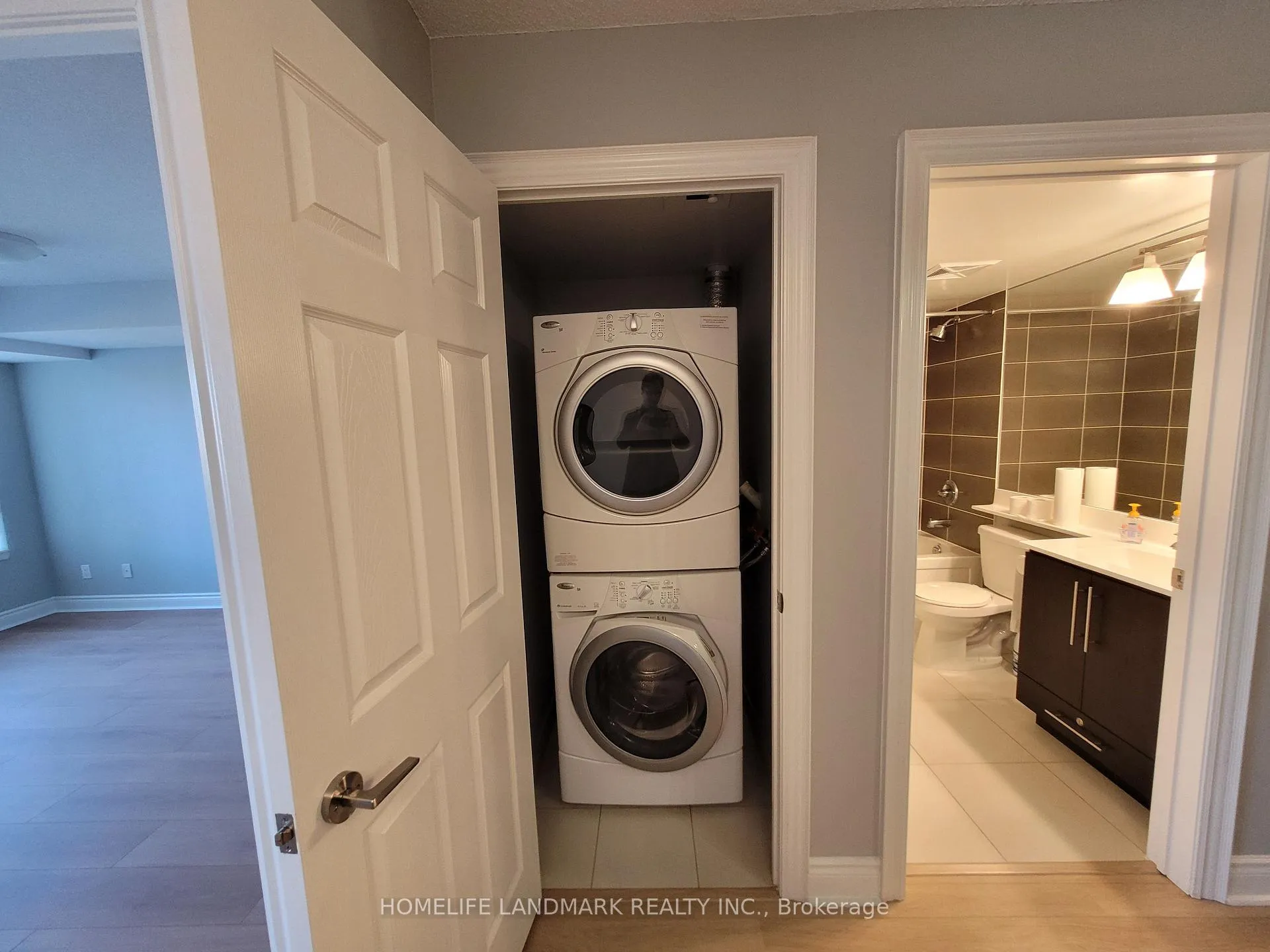 Photo 11 of Unit 680, 23 cox Boulevard, Markham, Unionville — HOMEH