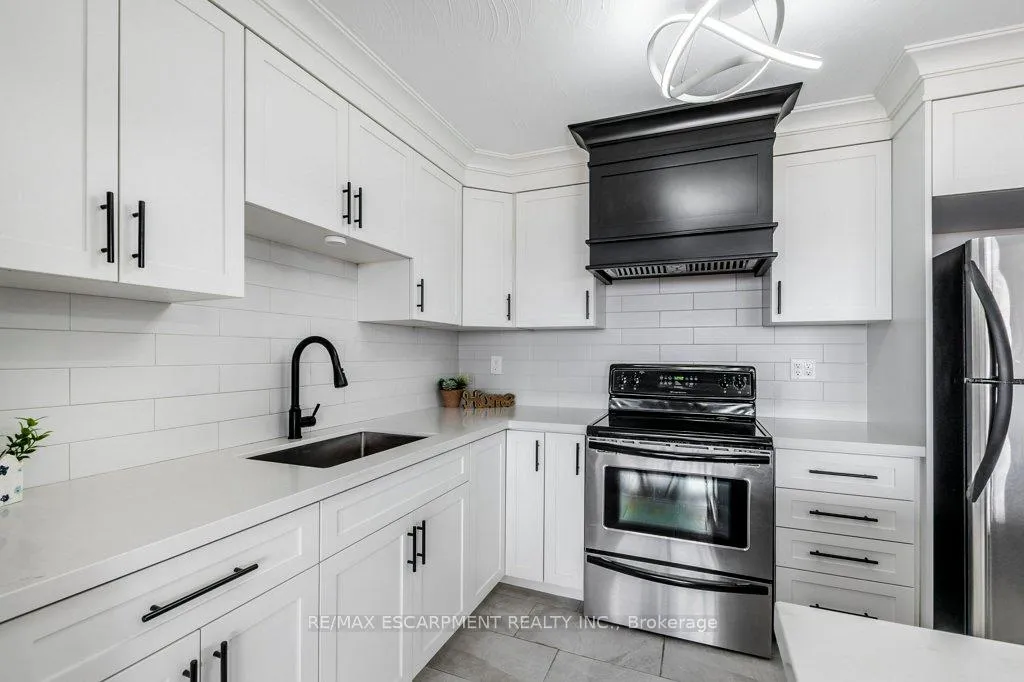 Photo 11 of Unit 705, 40 Harrisford Street, Hamilton, Red Hill — HOMEH