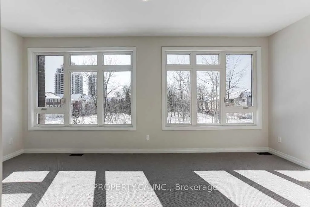 Photo 3 of 11 Beer Lane, Markham, Wismer — HOMEH