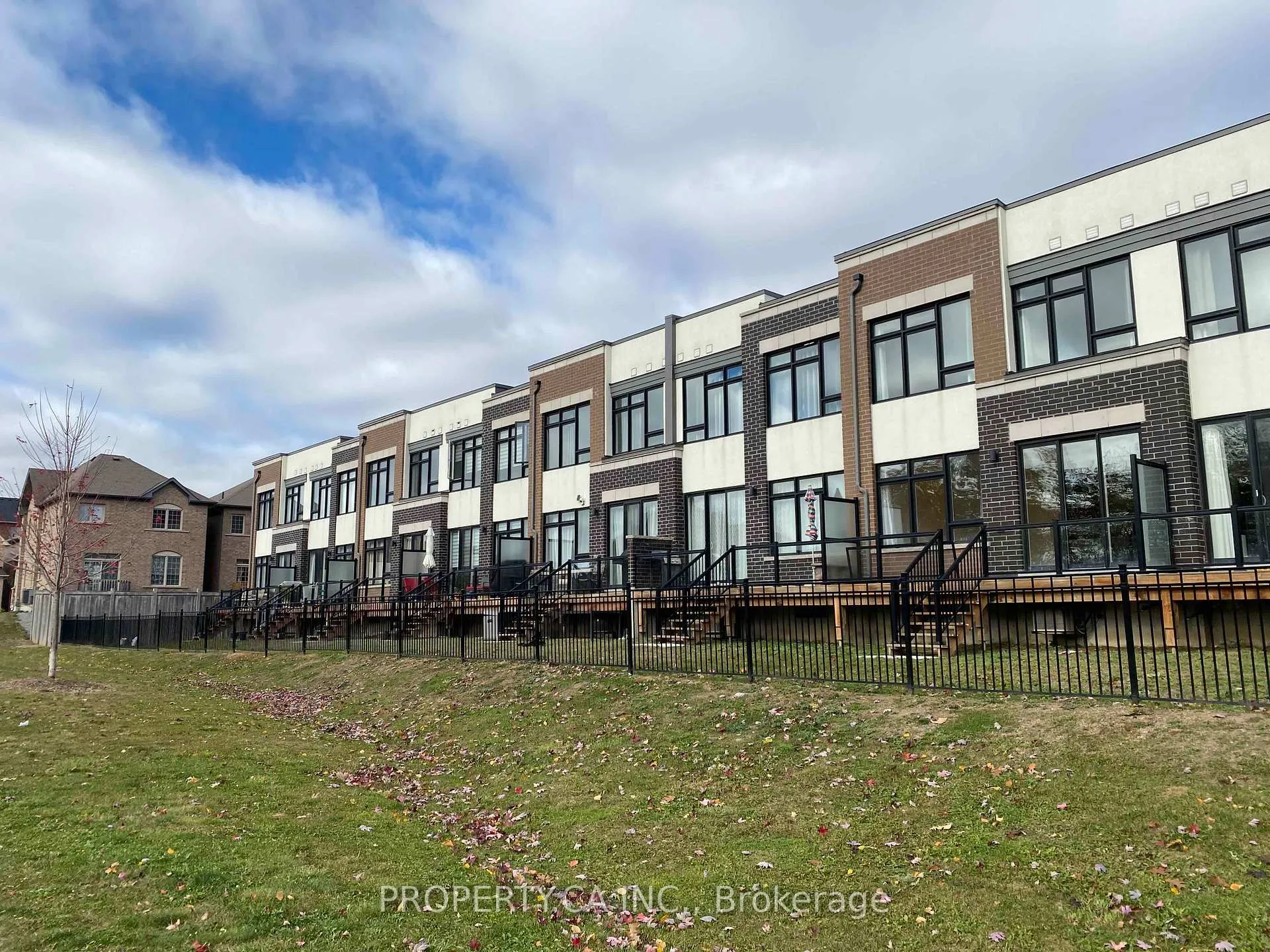 Photo 9 of 11 Beer Lane, Markham, Wismer — HOMEH